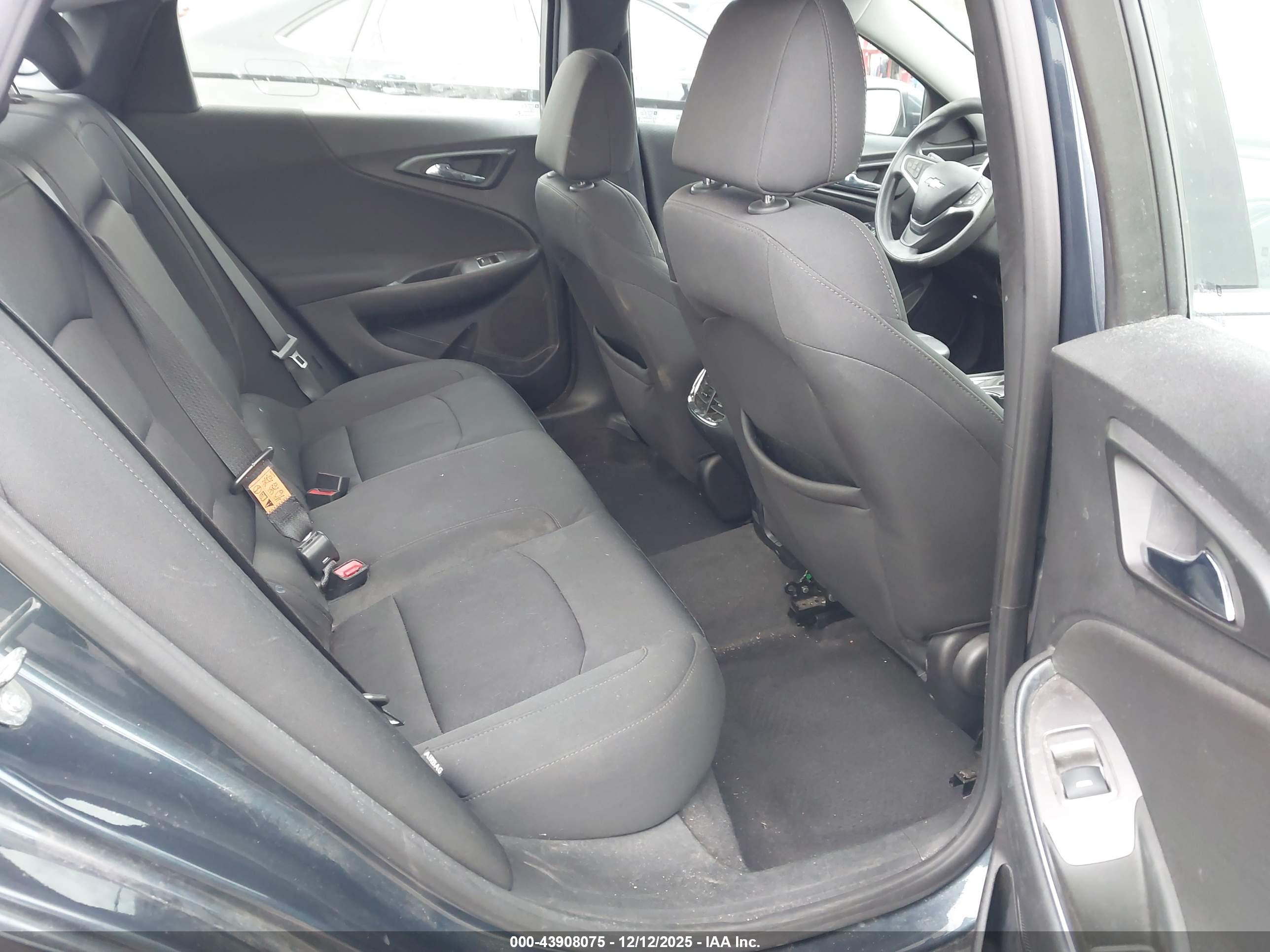 CHEVROLET MALIBU image 8
