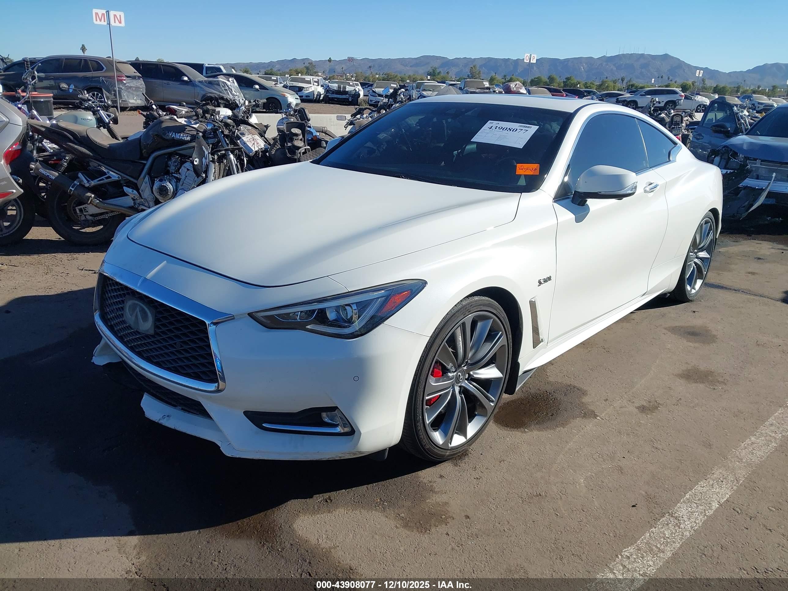 INFINITI Q60 image 2