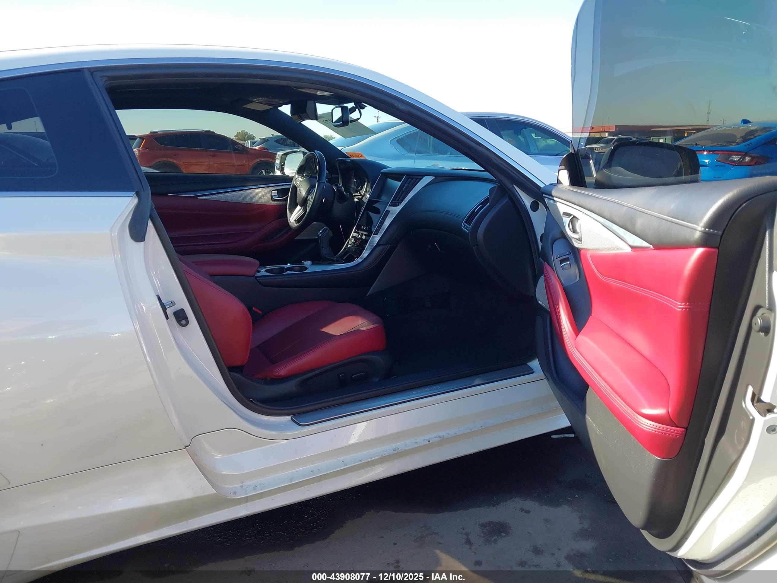 INFINITI Q60 image 5