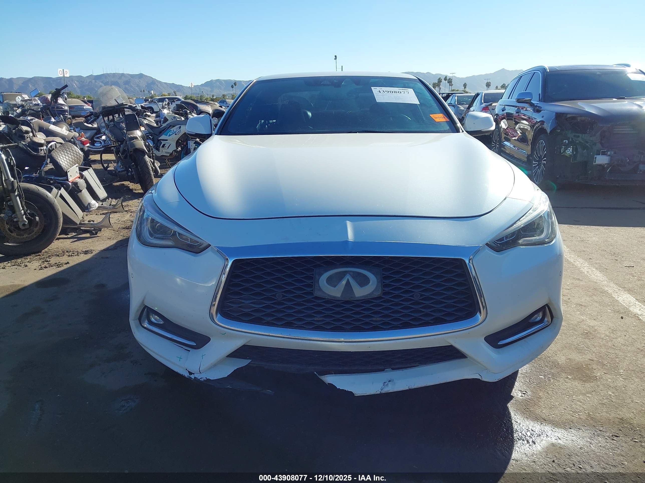 INFINITI Q60 image 6