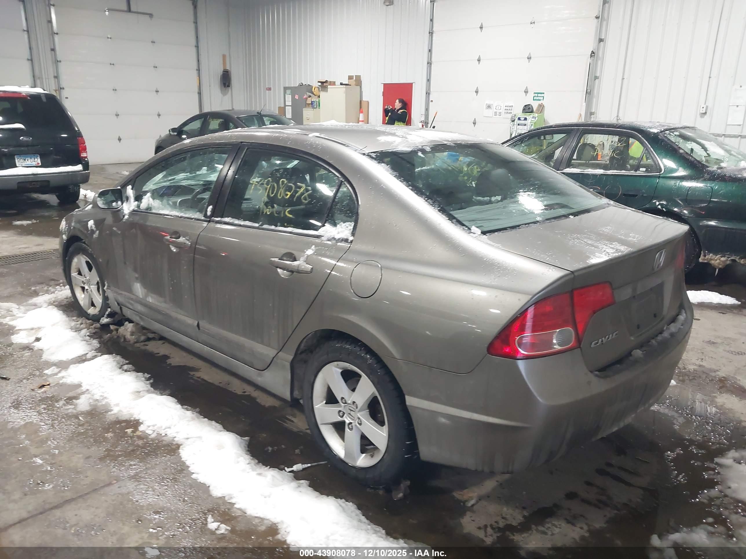 HONDA CIVIC image 3