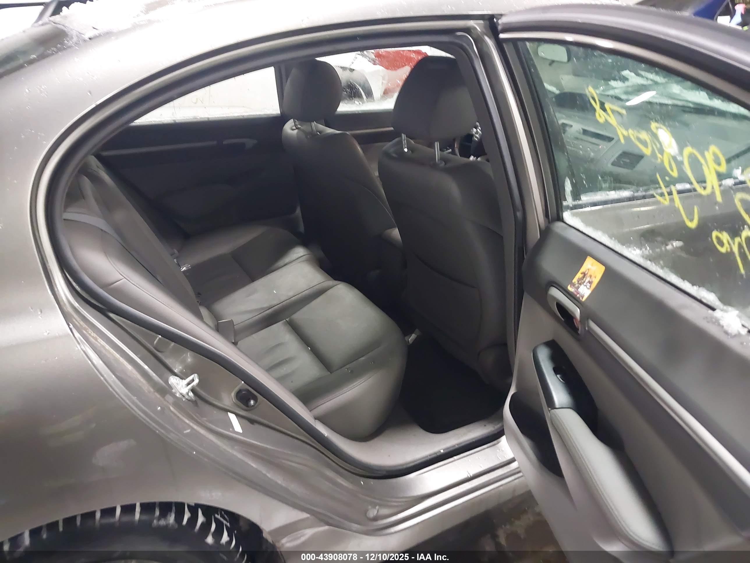 HONDA CIVIC image 8