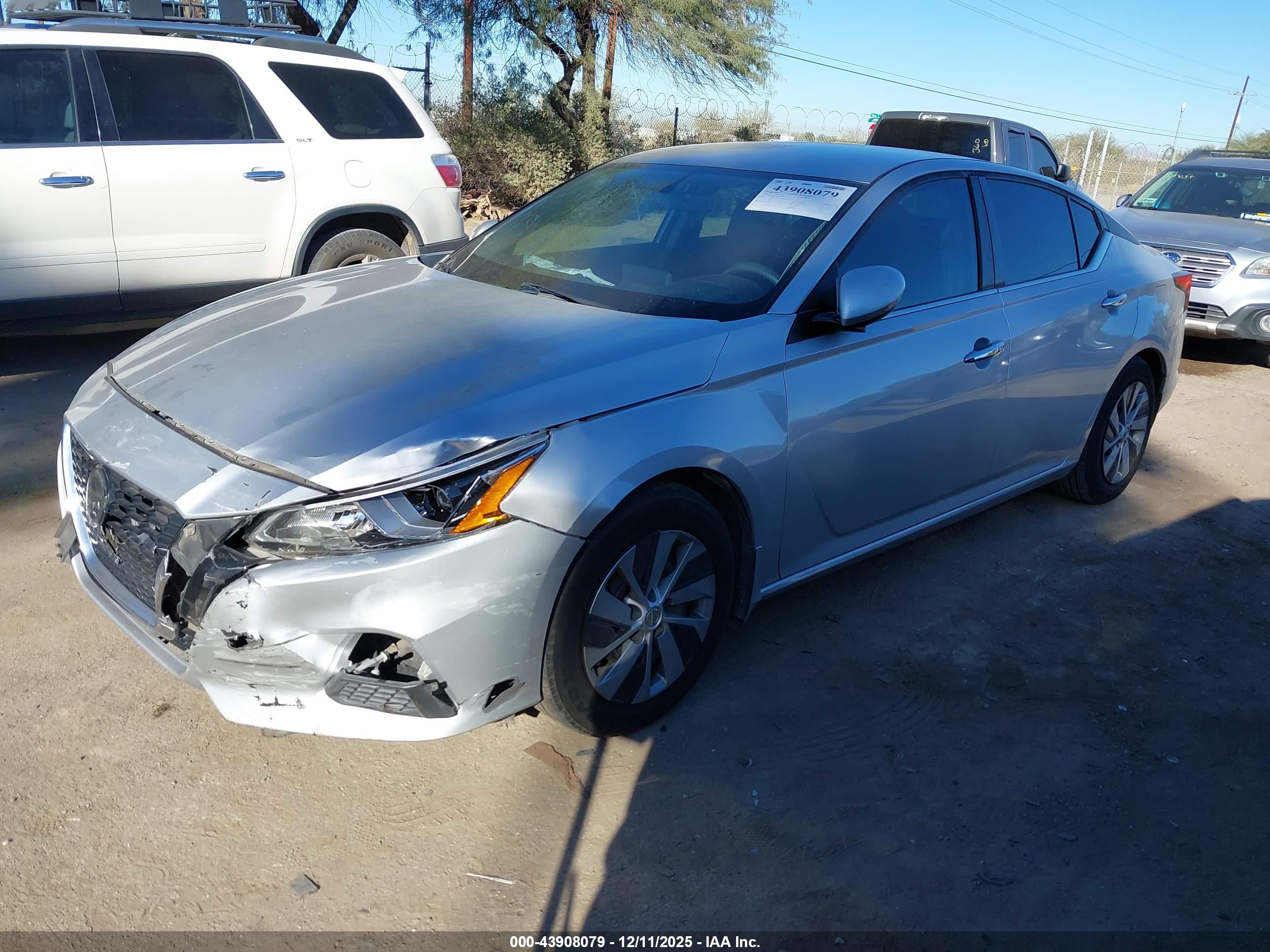 NISSAN ALTIMA image 2