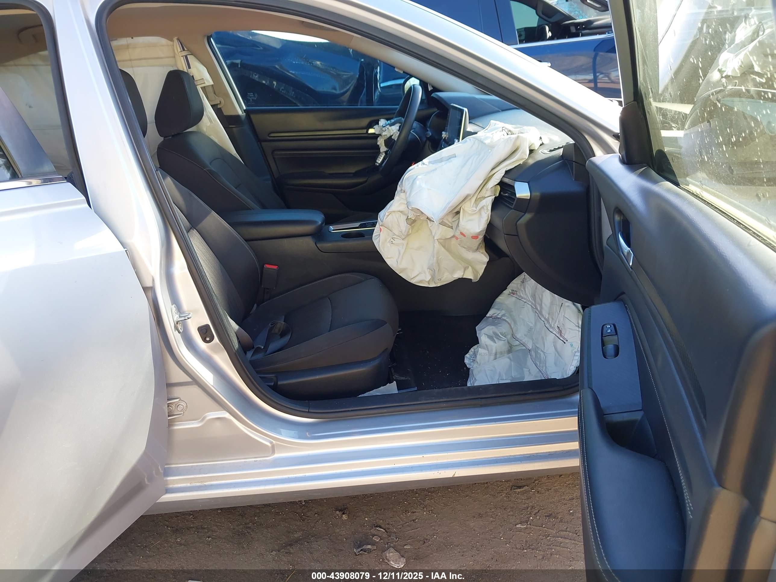 NISSAN ALTIMA image 5