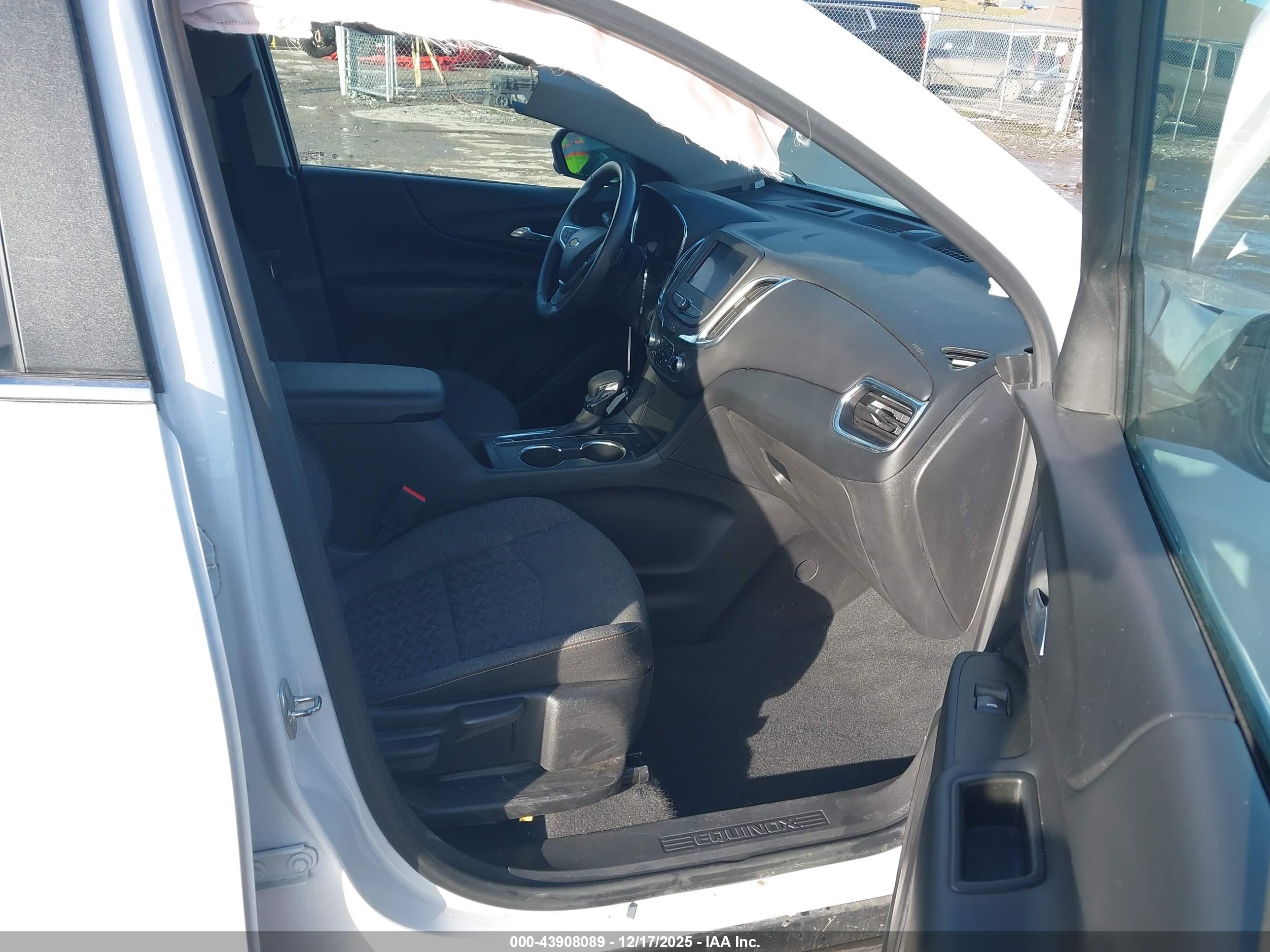 CHEVROLET EQUINOX image 5