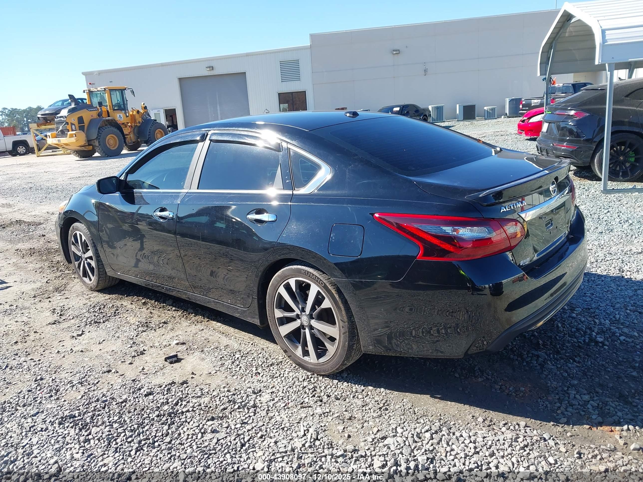 NISSAN ALTIMA image 3