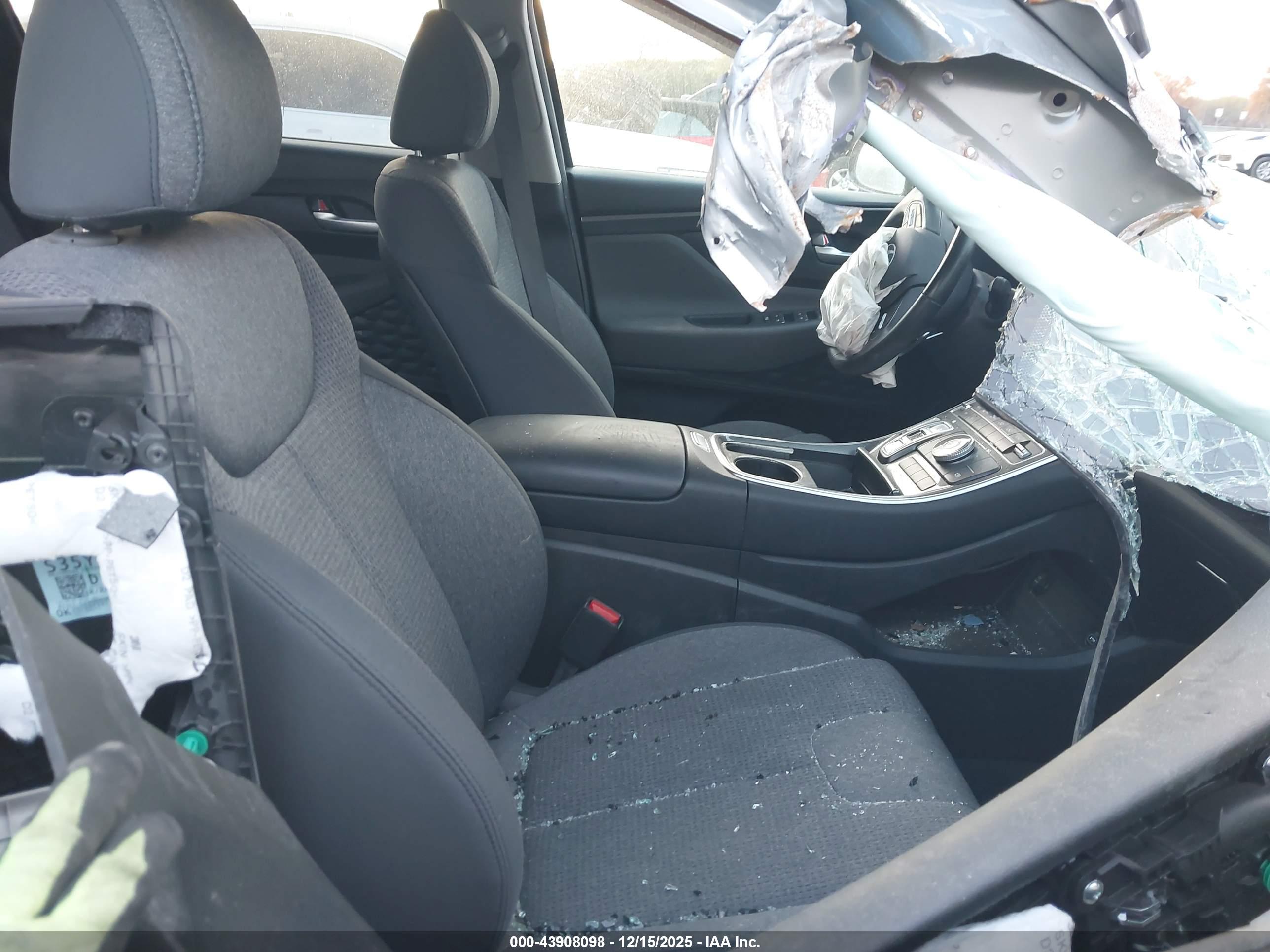 HYUNDAI SANTA image 5