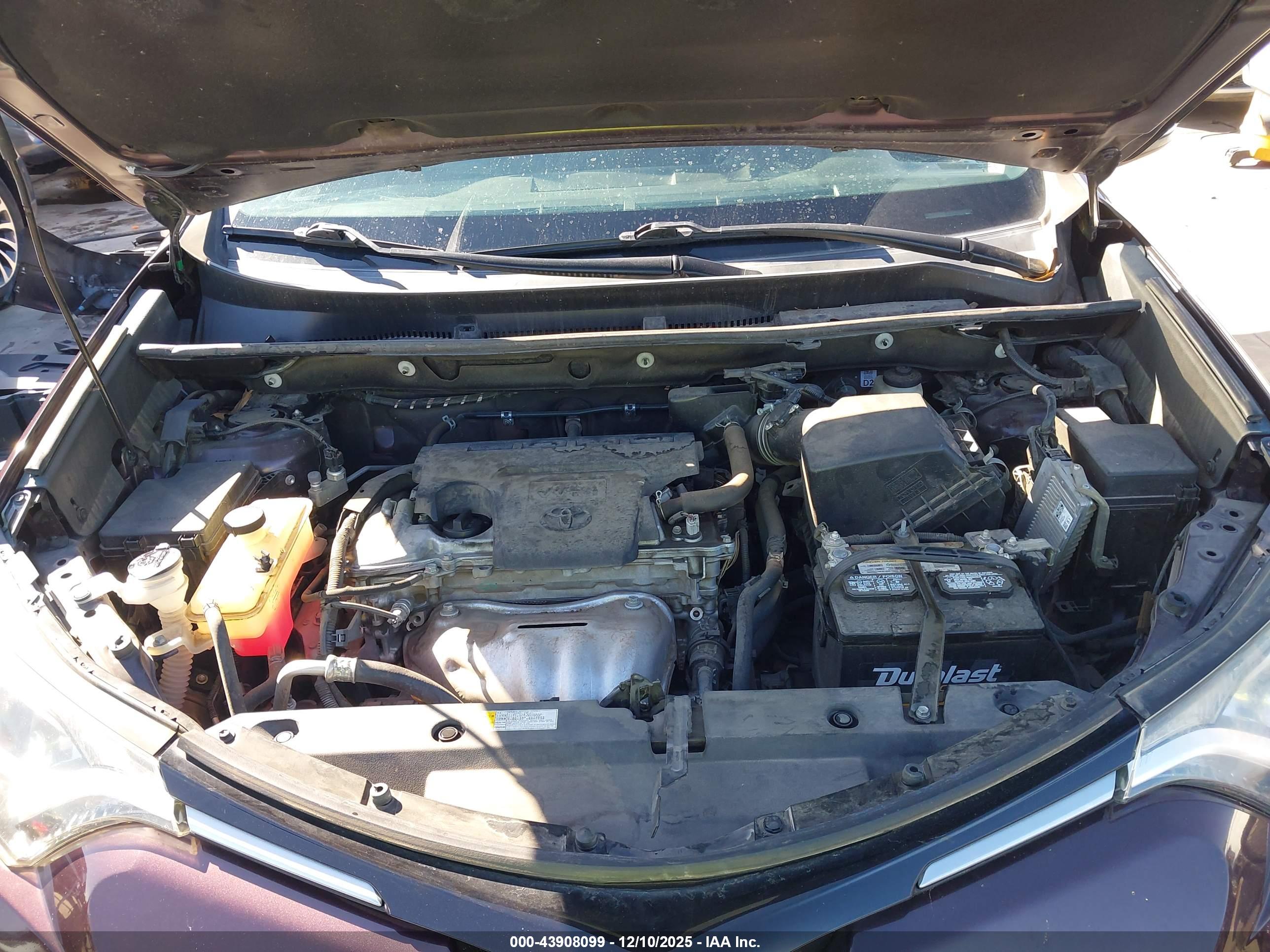 TOYOTA RAV4 image 10