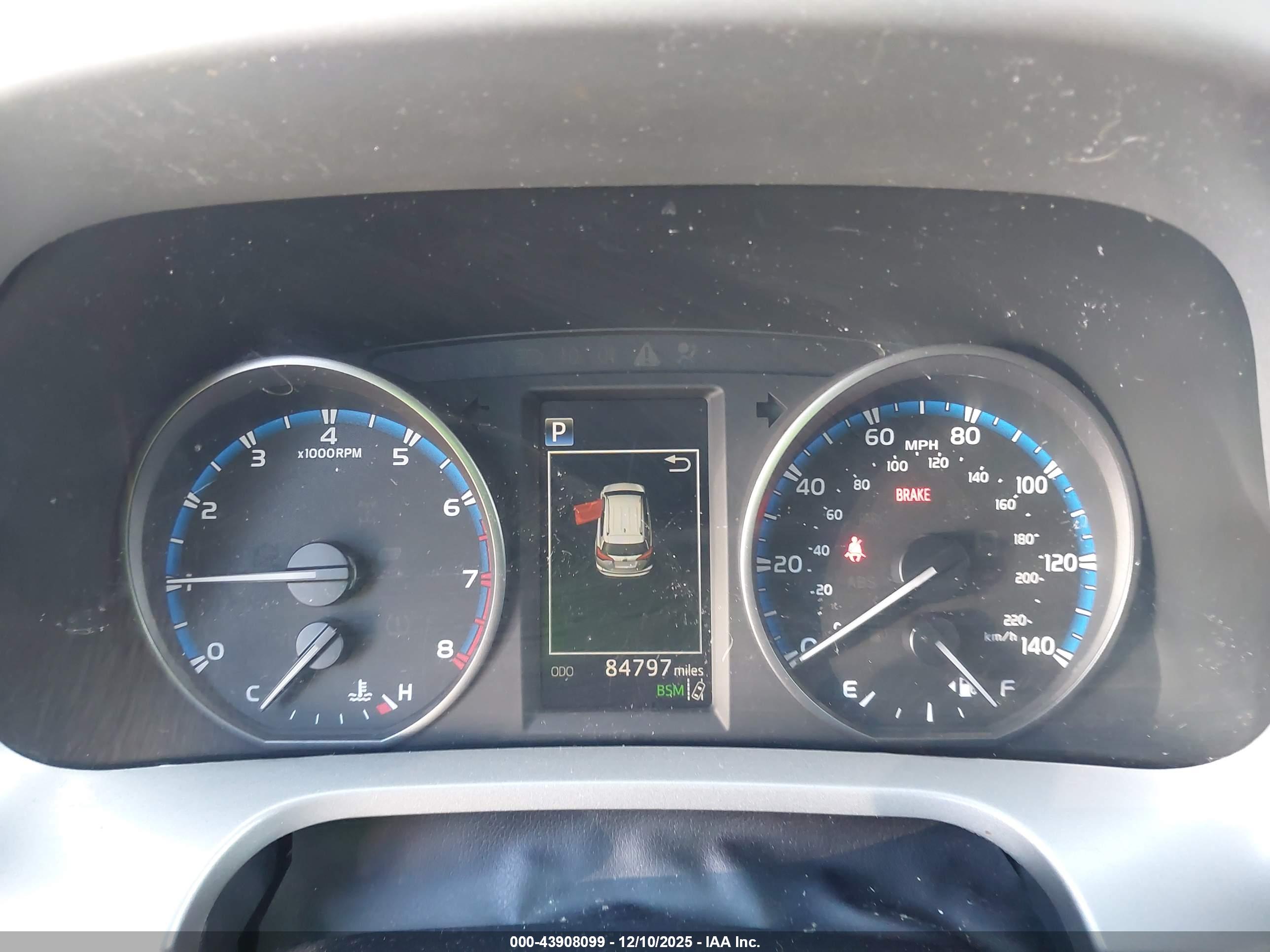 TOYOTA RAV4 image 7