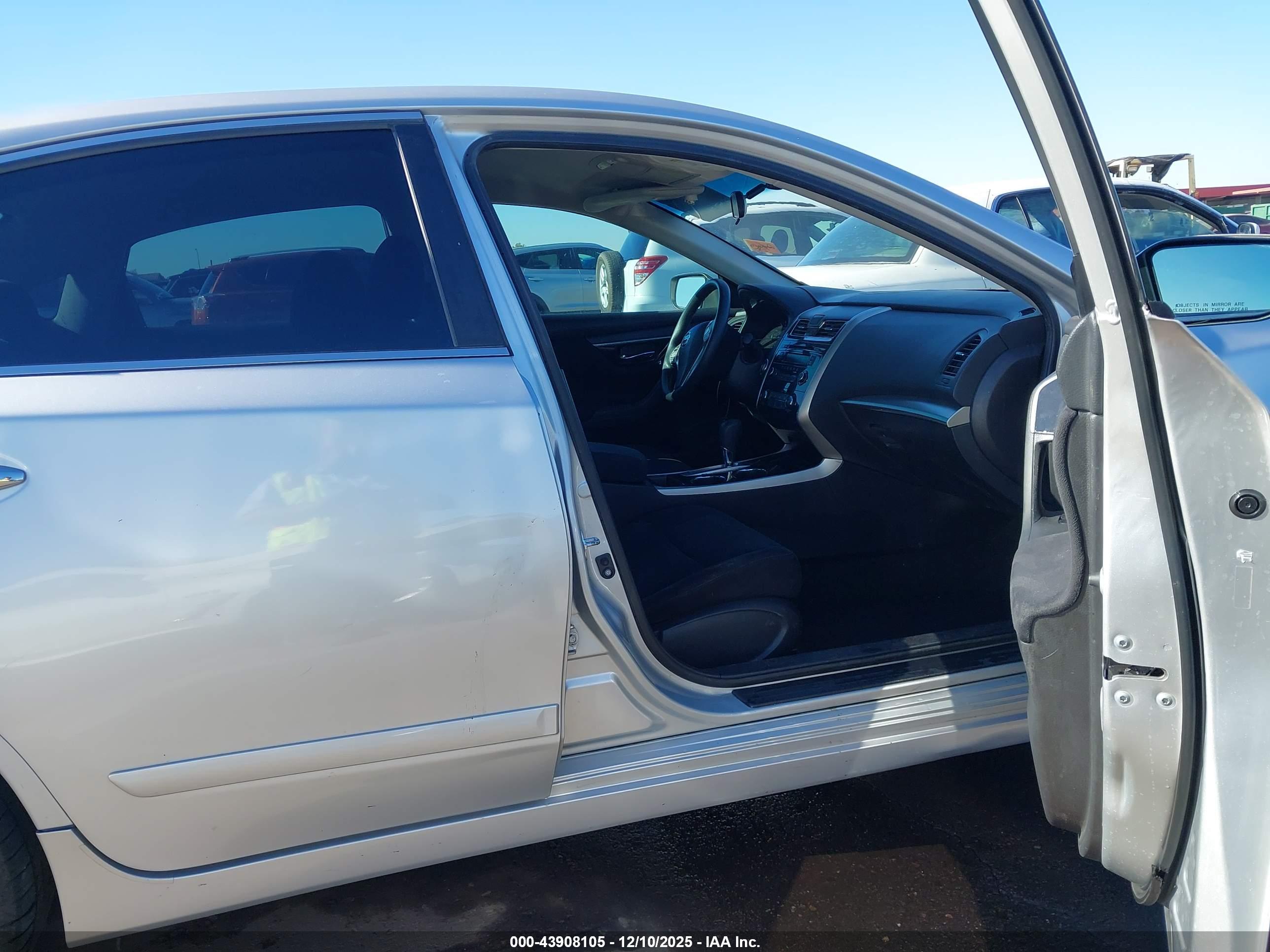 NISSAN ALTIMA image 5
