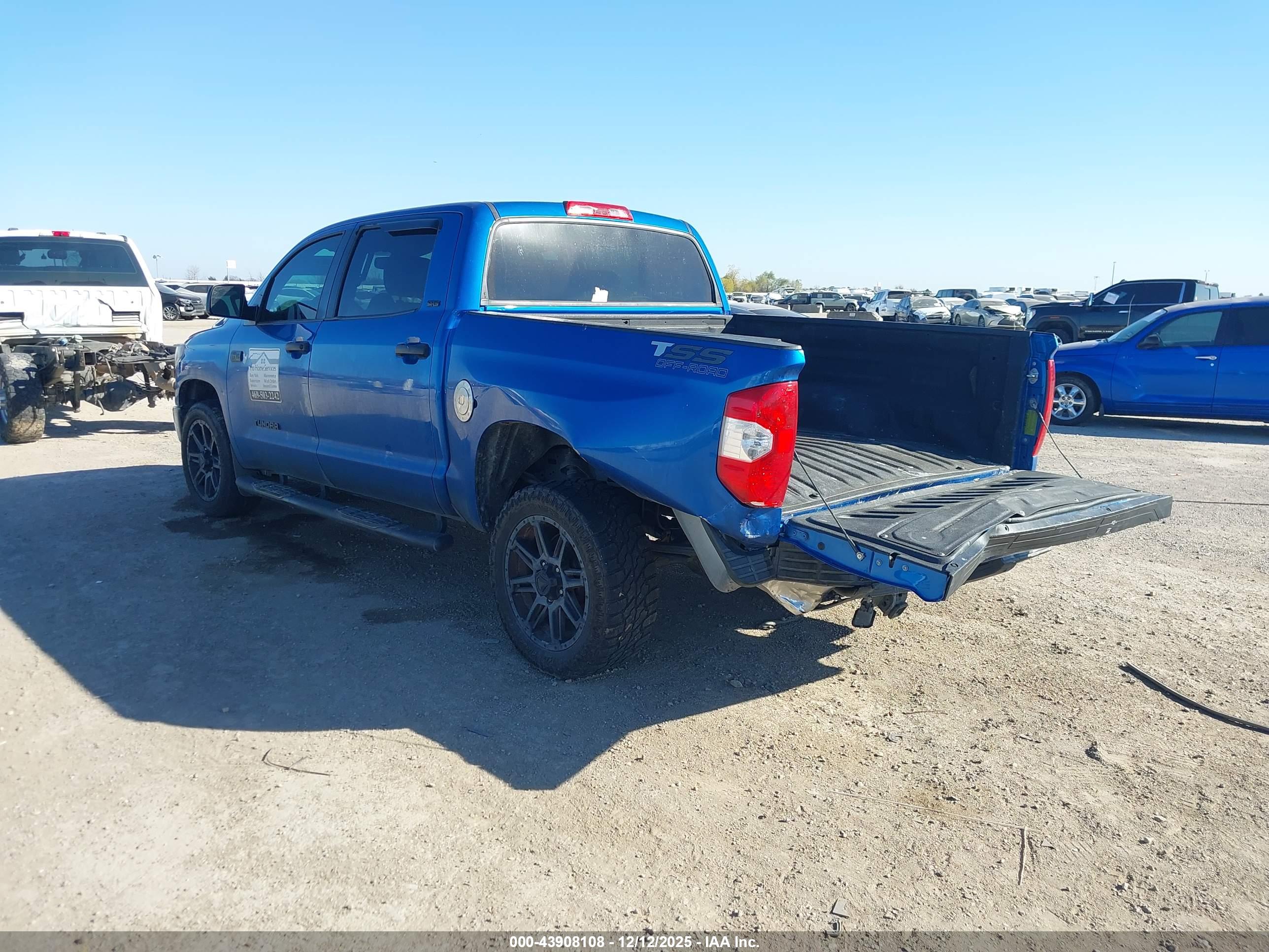TOYOTA TUNDRA image 3