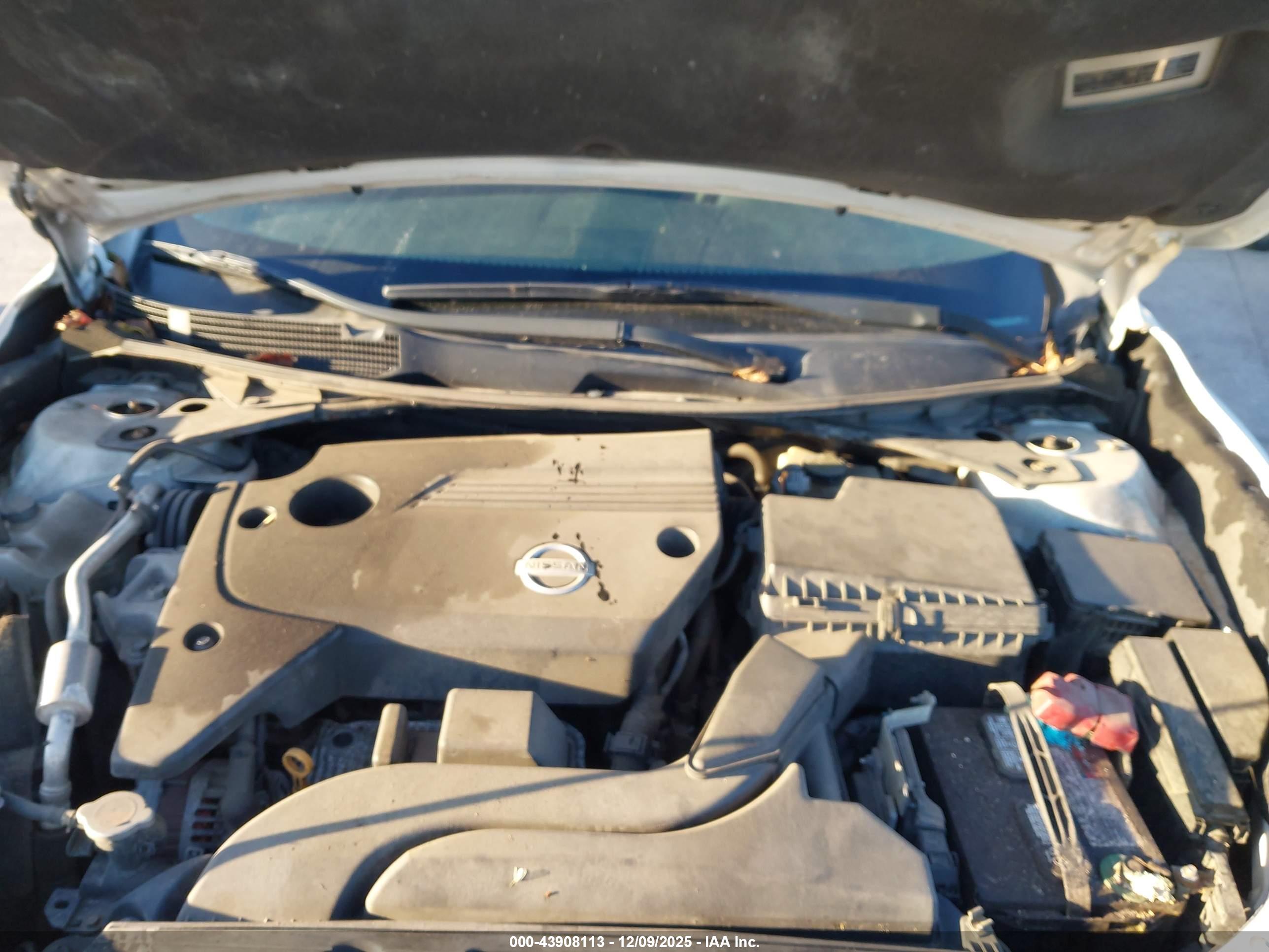NISSAN ALTIMA image 10