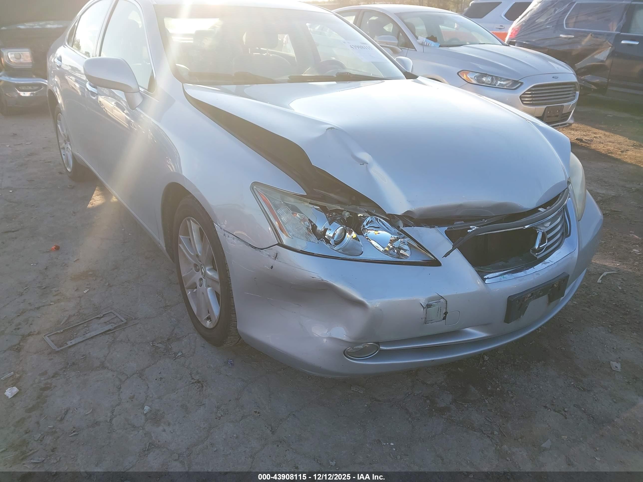 LEXUS ES image 6