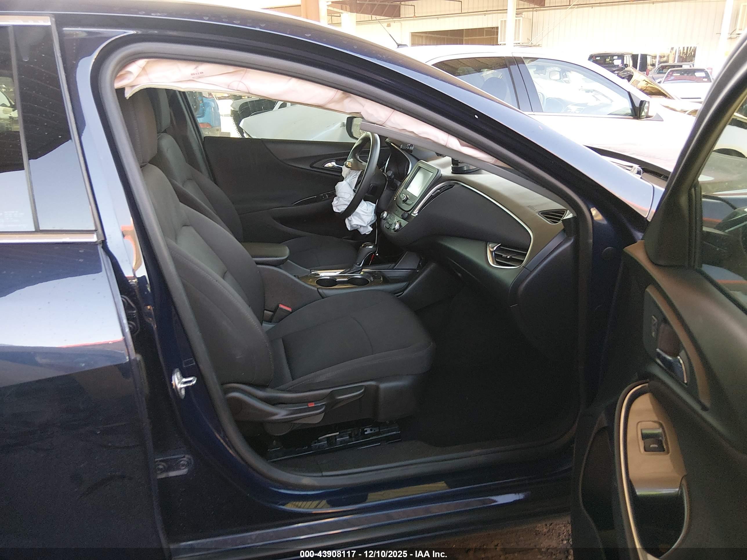 CHEVROLET MALIBU image 5
