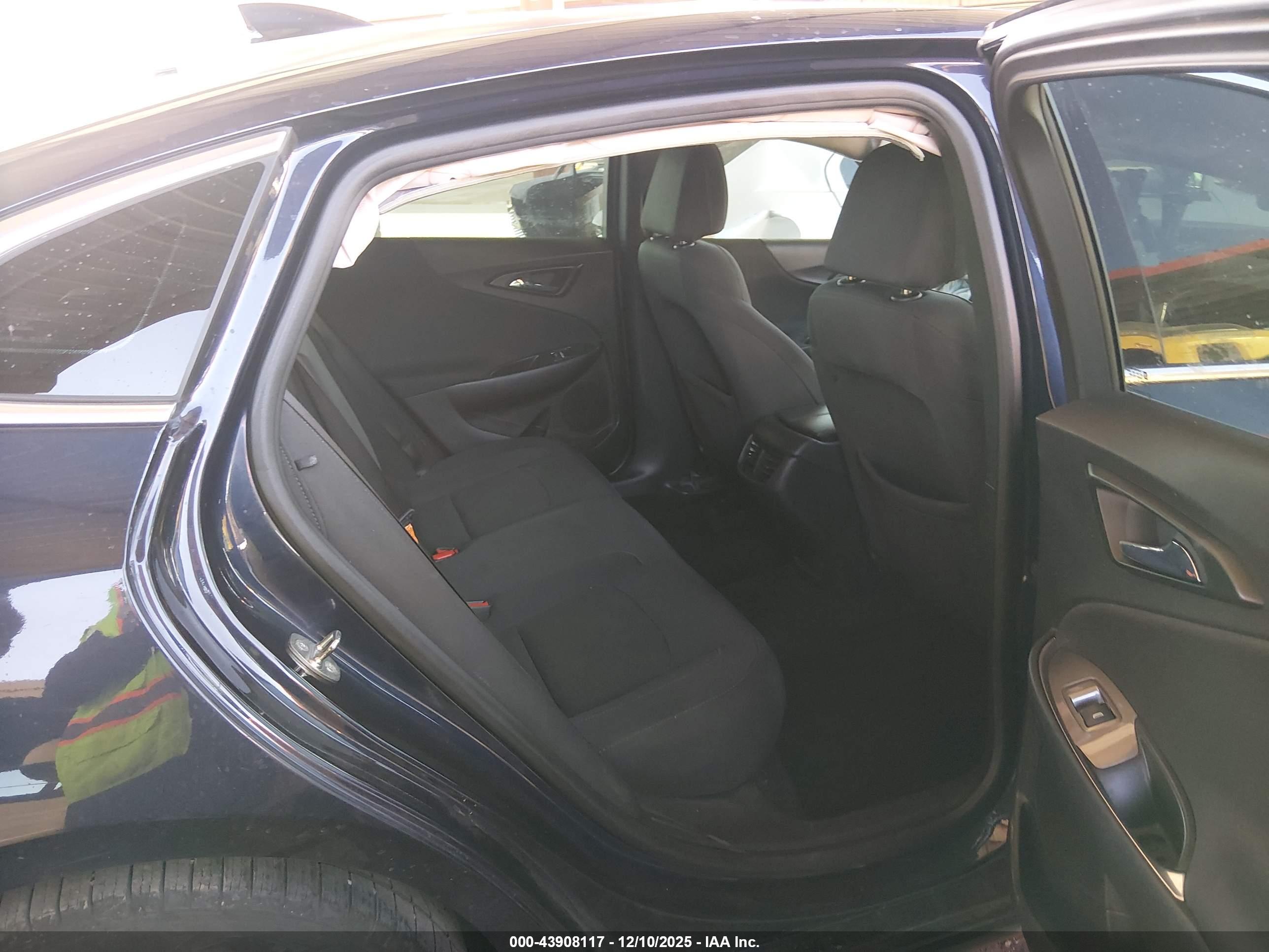 CHEVROLET MALIBU image 8