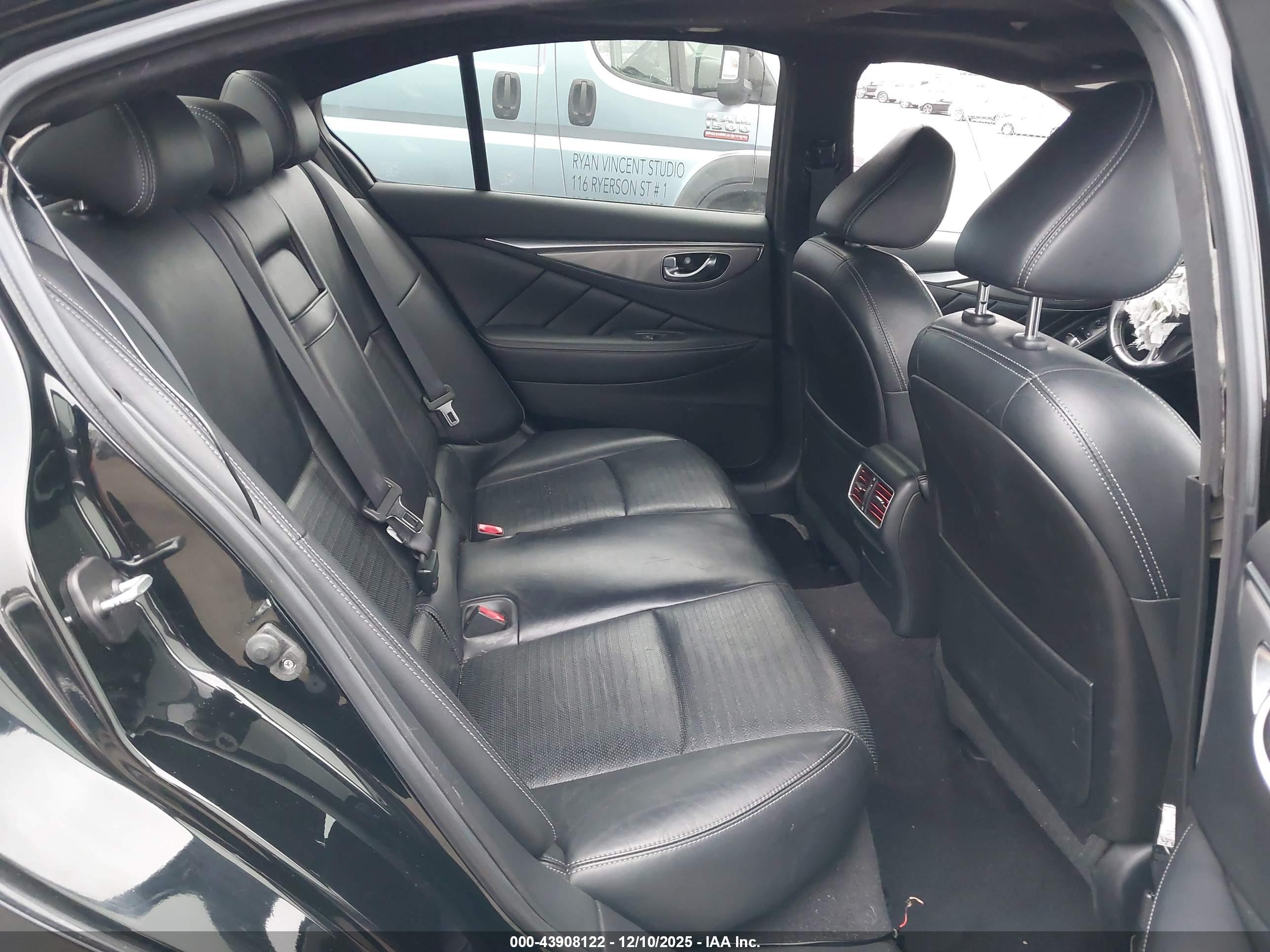 INFINITI Q50 image 8