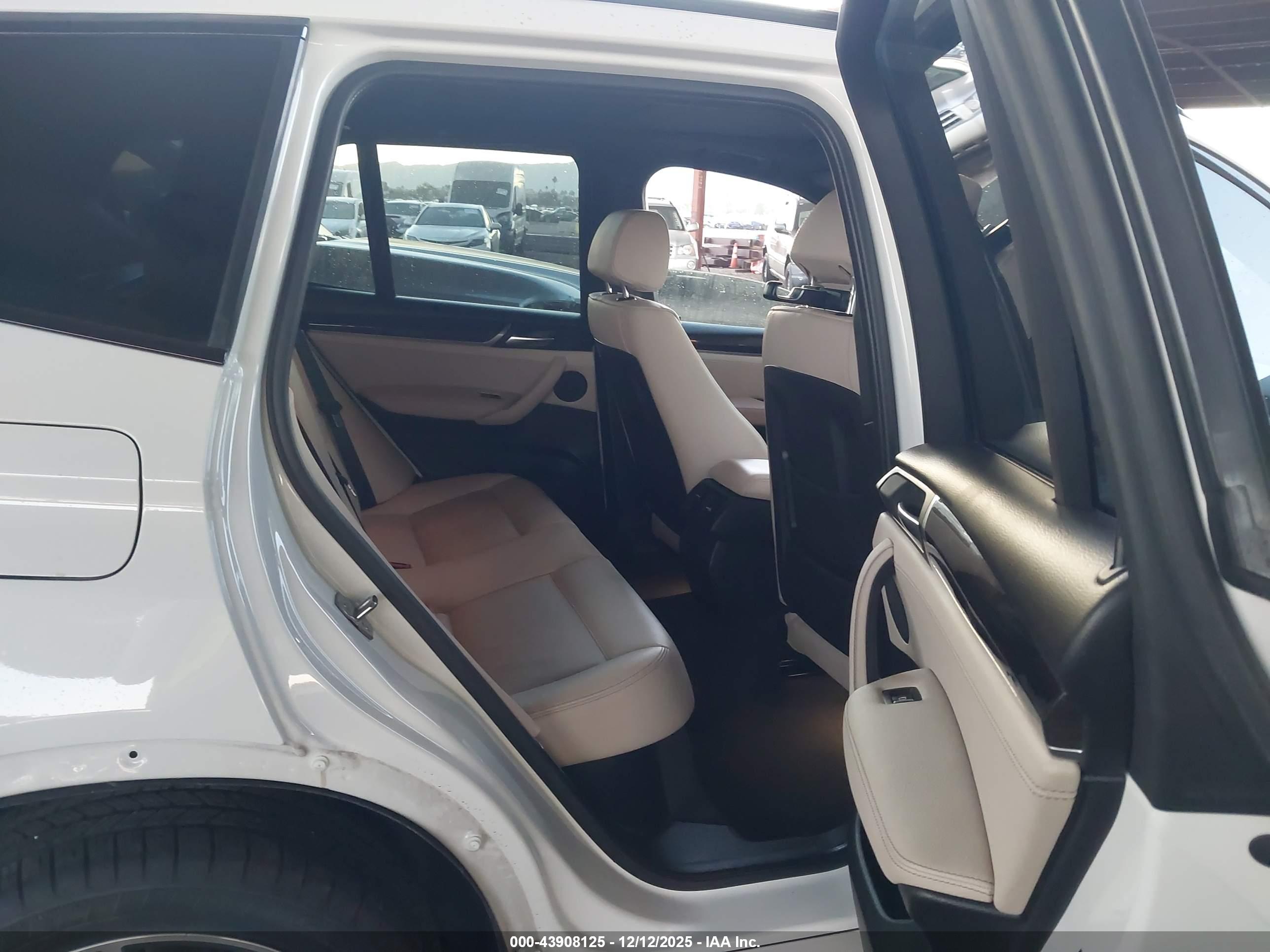 BMW X3 image 8