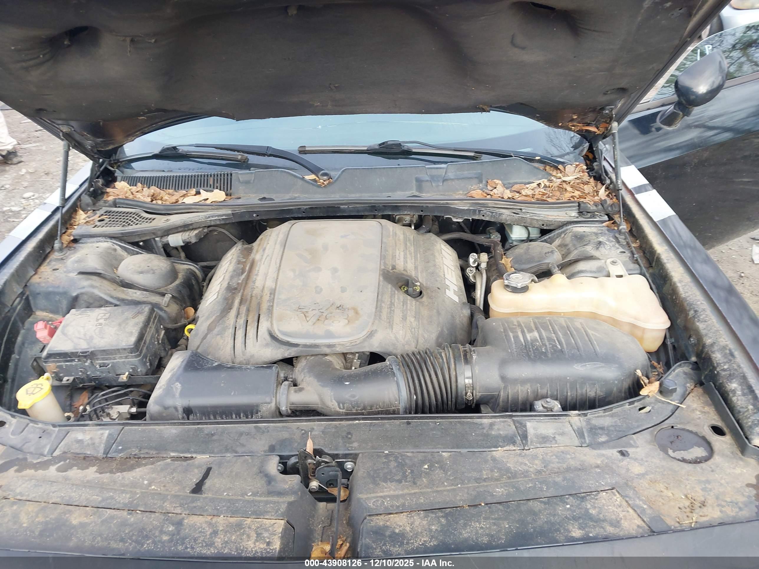 DODGE CHALLENGER image 10
