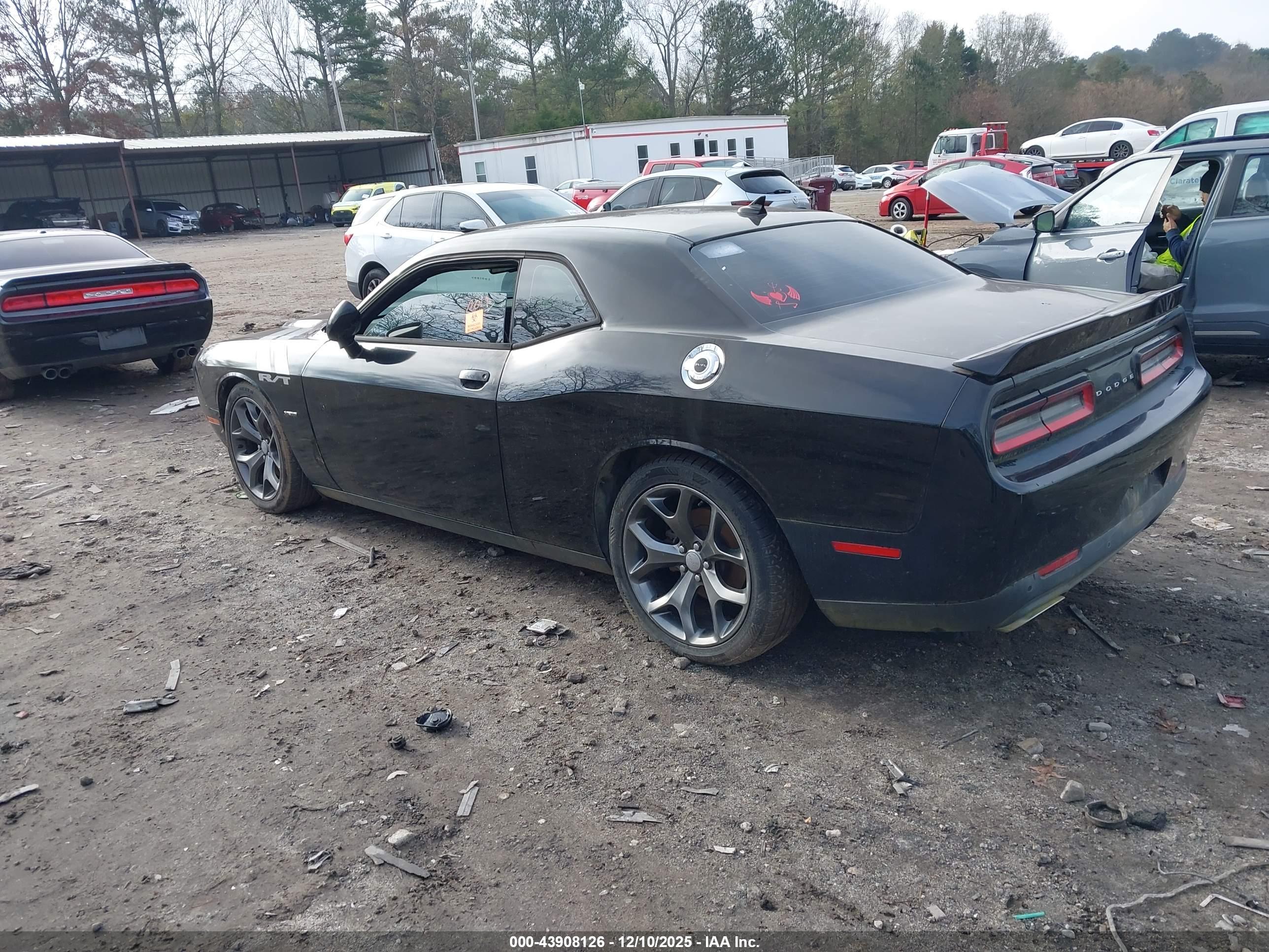 DODGE CHALLENGER image 3