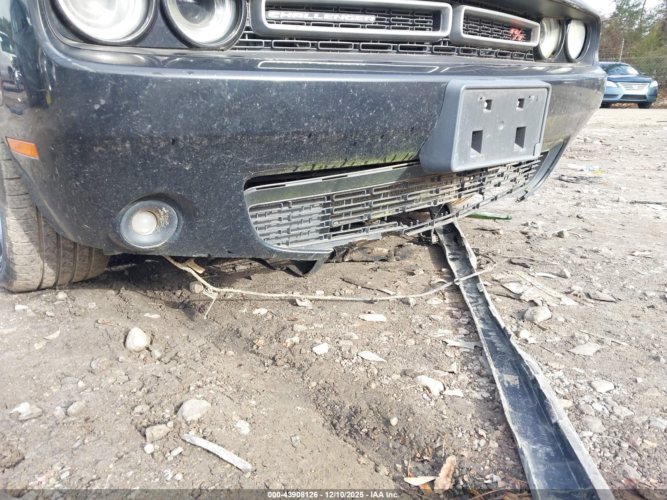 DODGE CHALLENGER image 6