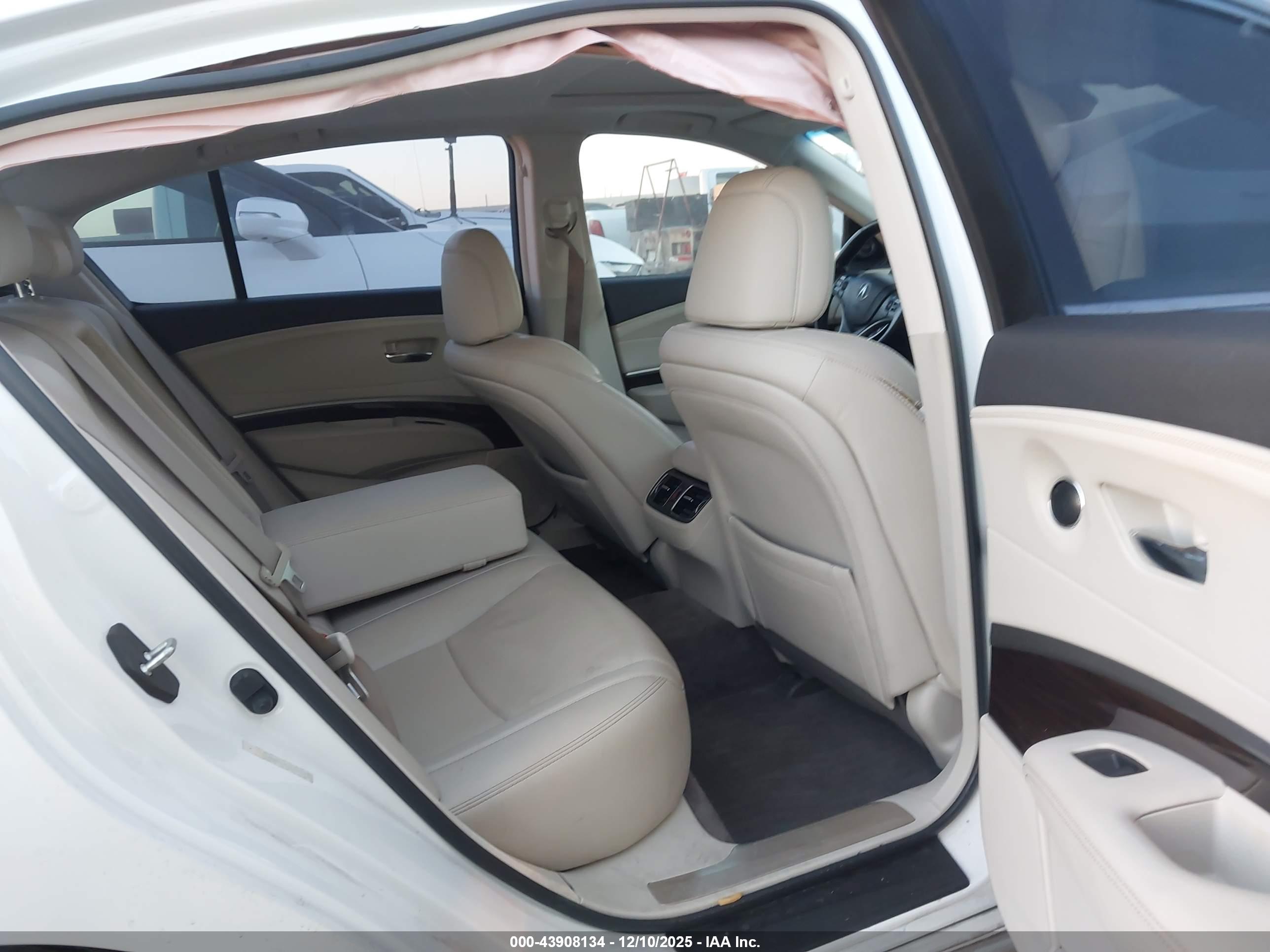 ACURA RLX image 8