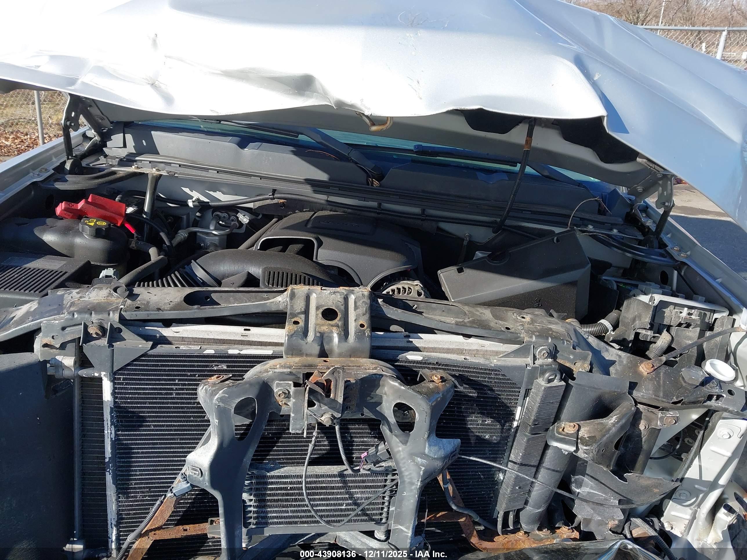 CHEVROLET SILVERADO image 10