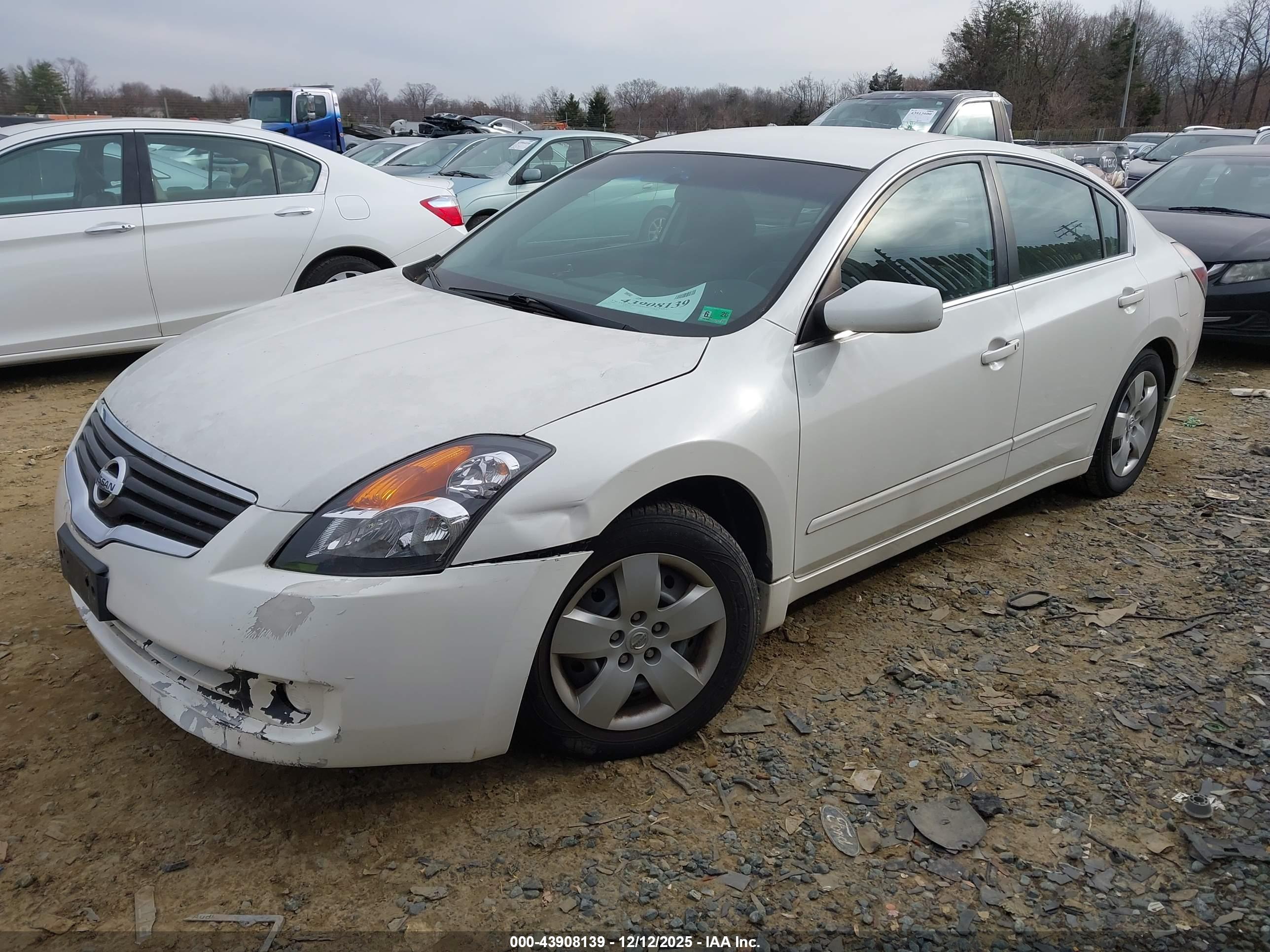 NISSAN ALTIMA image 2