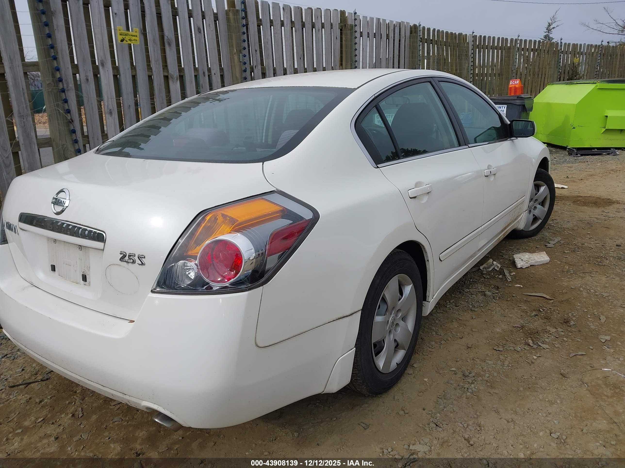 NISSAN ALTIMA image 4