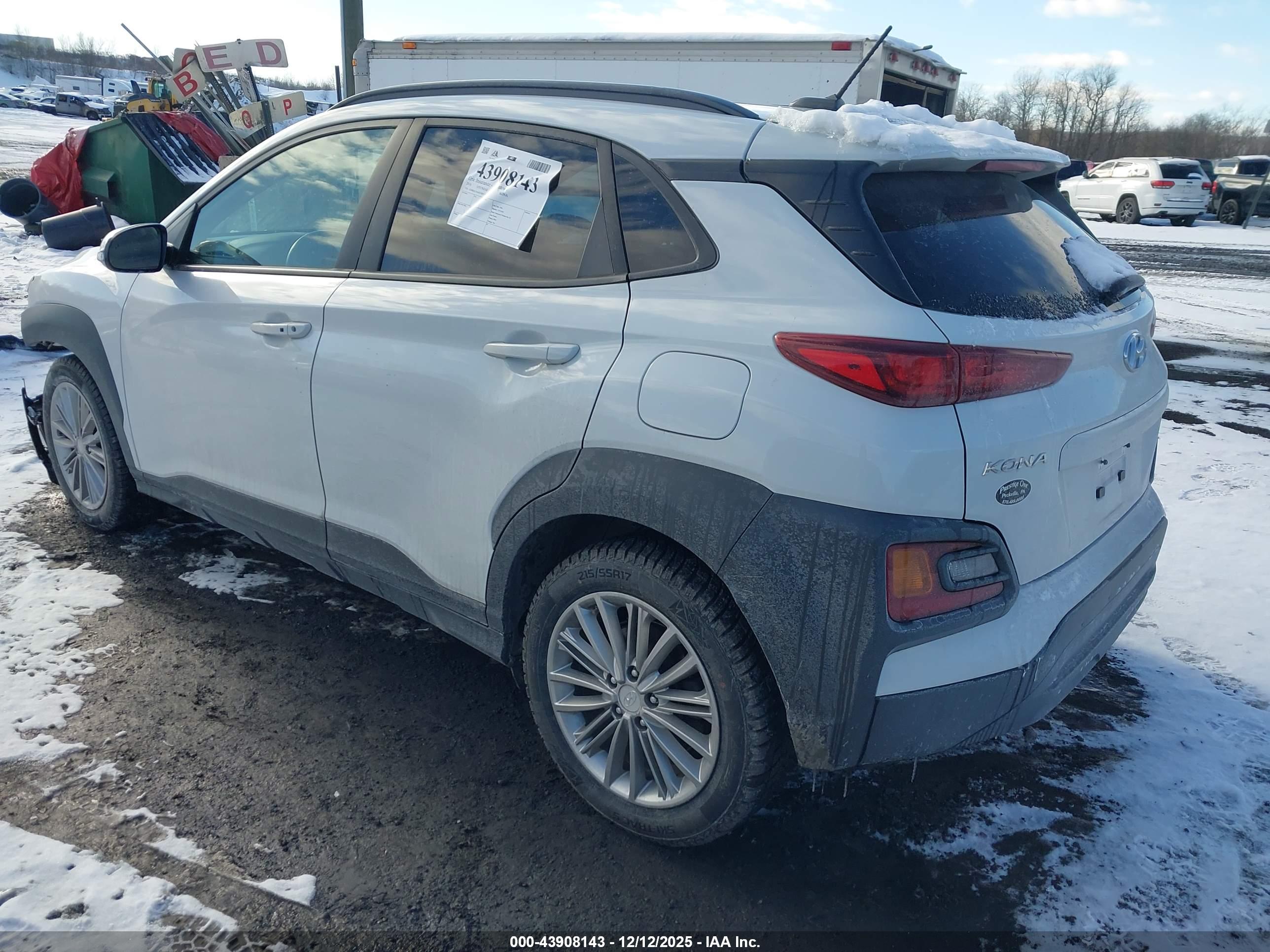HYUNDAI KONA image 3
