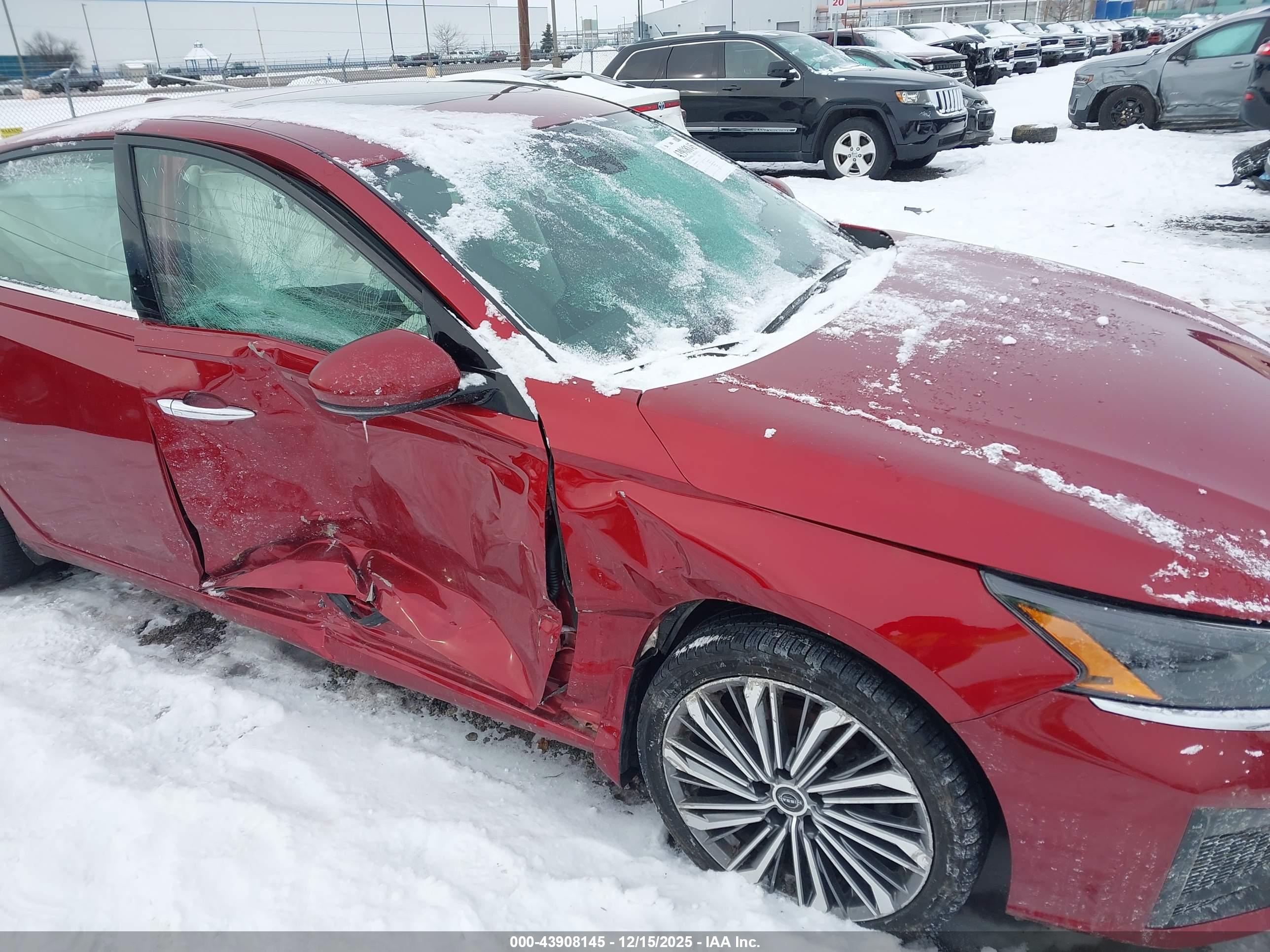 NISSAN ALTIMA image 6