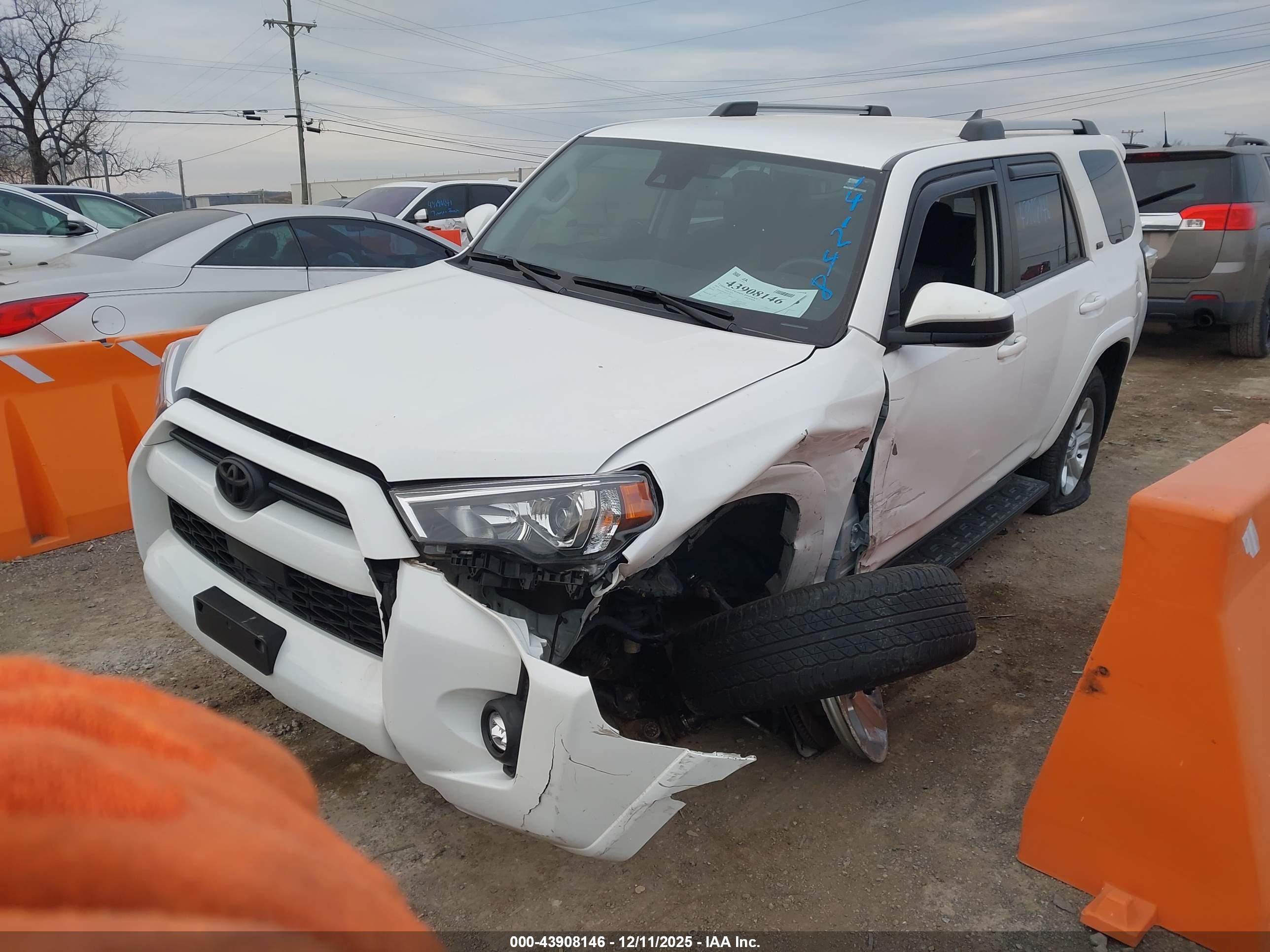 TOYOTA 4RUNNER image 2