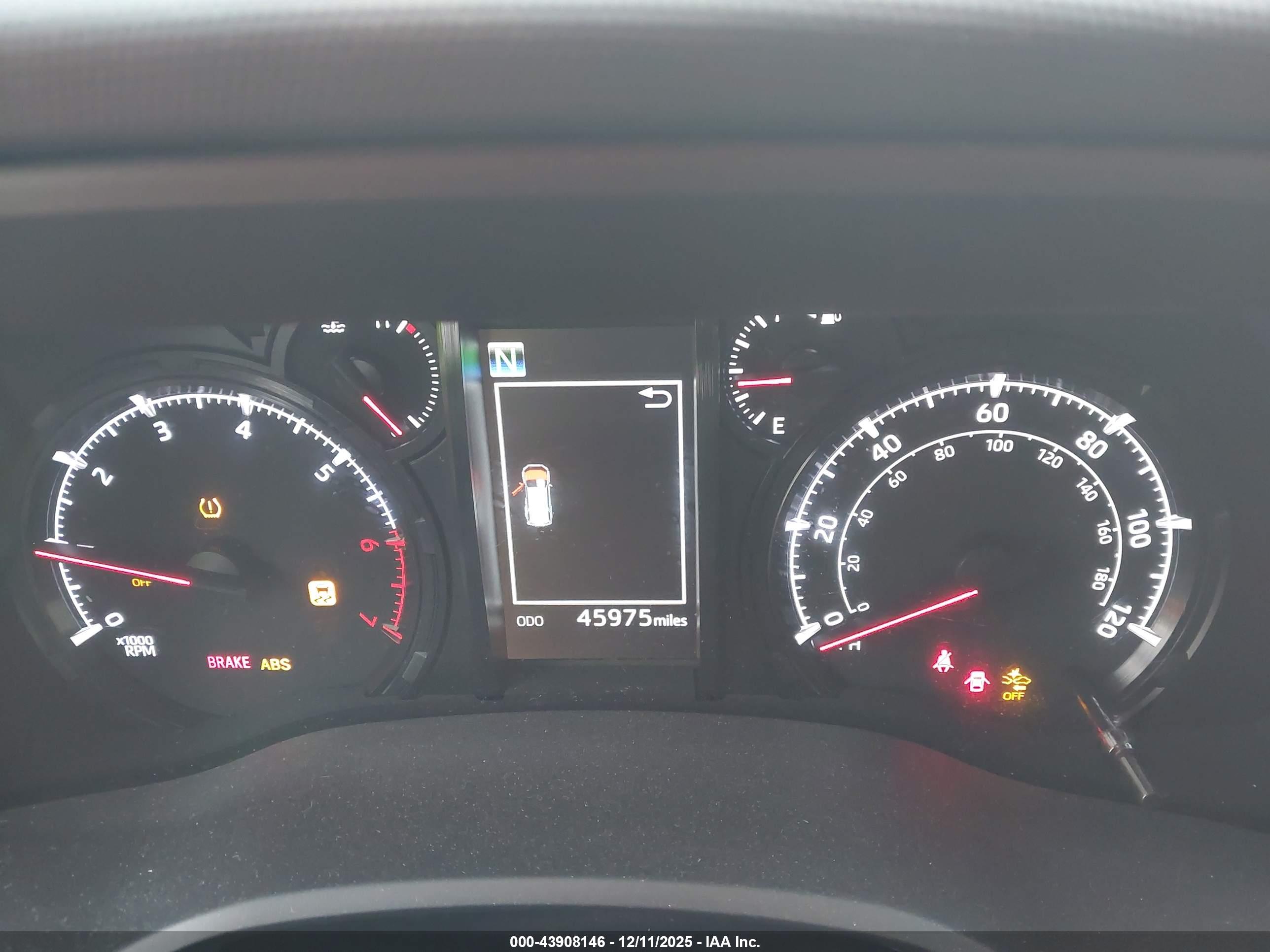 TOYOTA 4RUNNER image 7