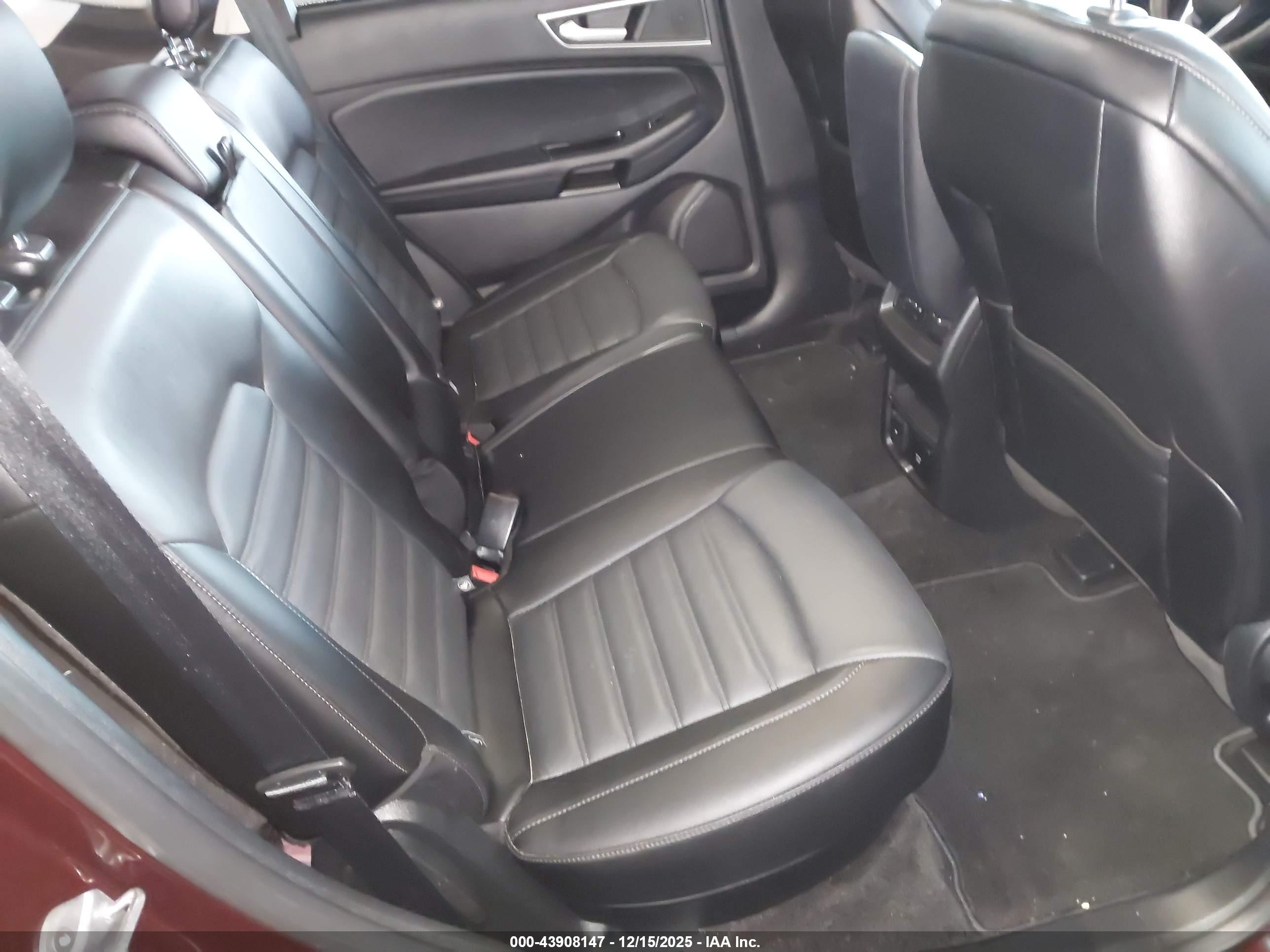 FORD EDGE image 8