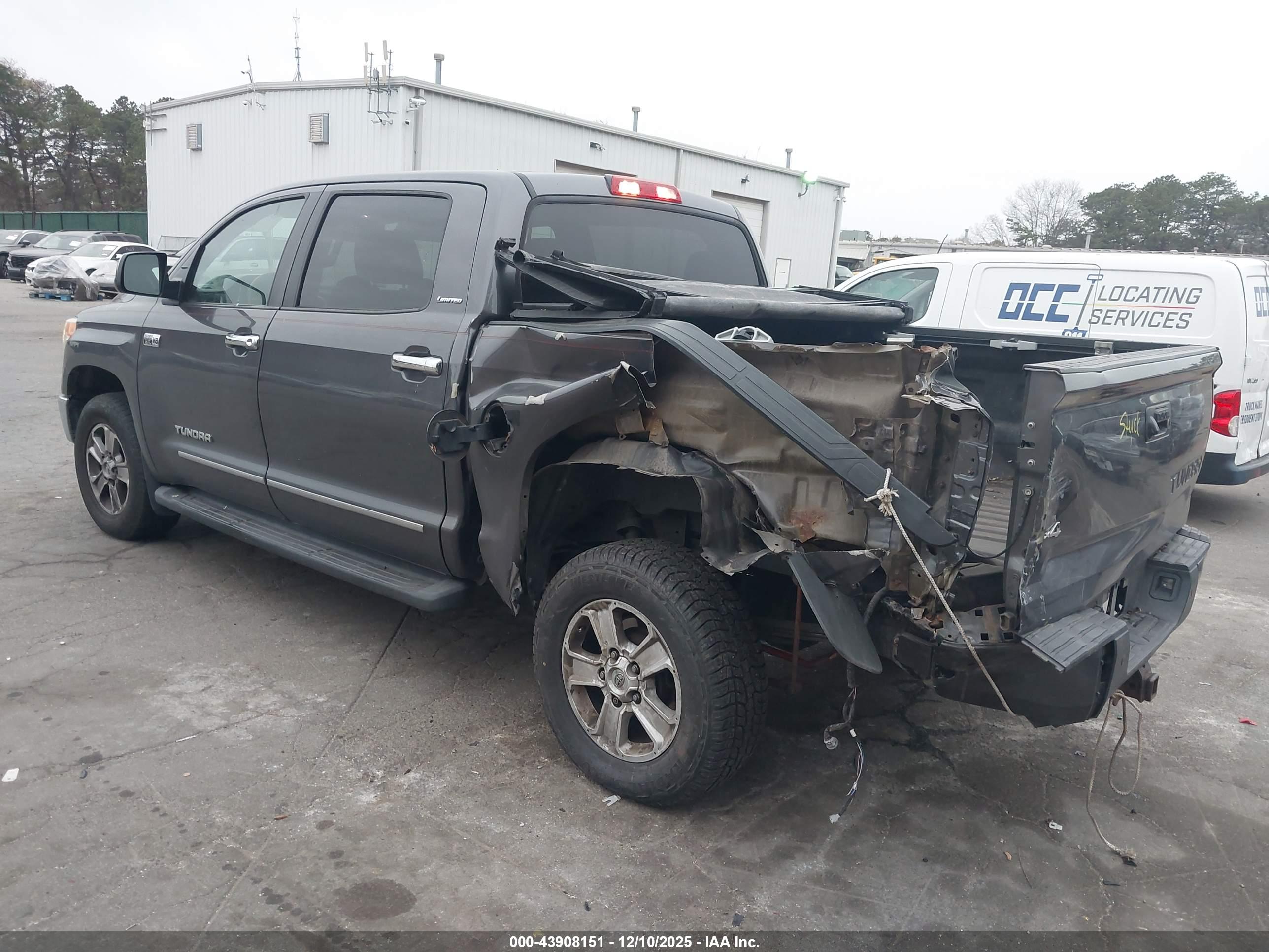 TOYOTA TUNDRA image 3