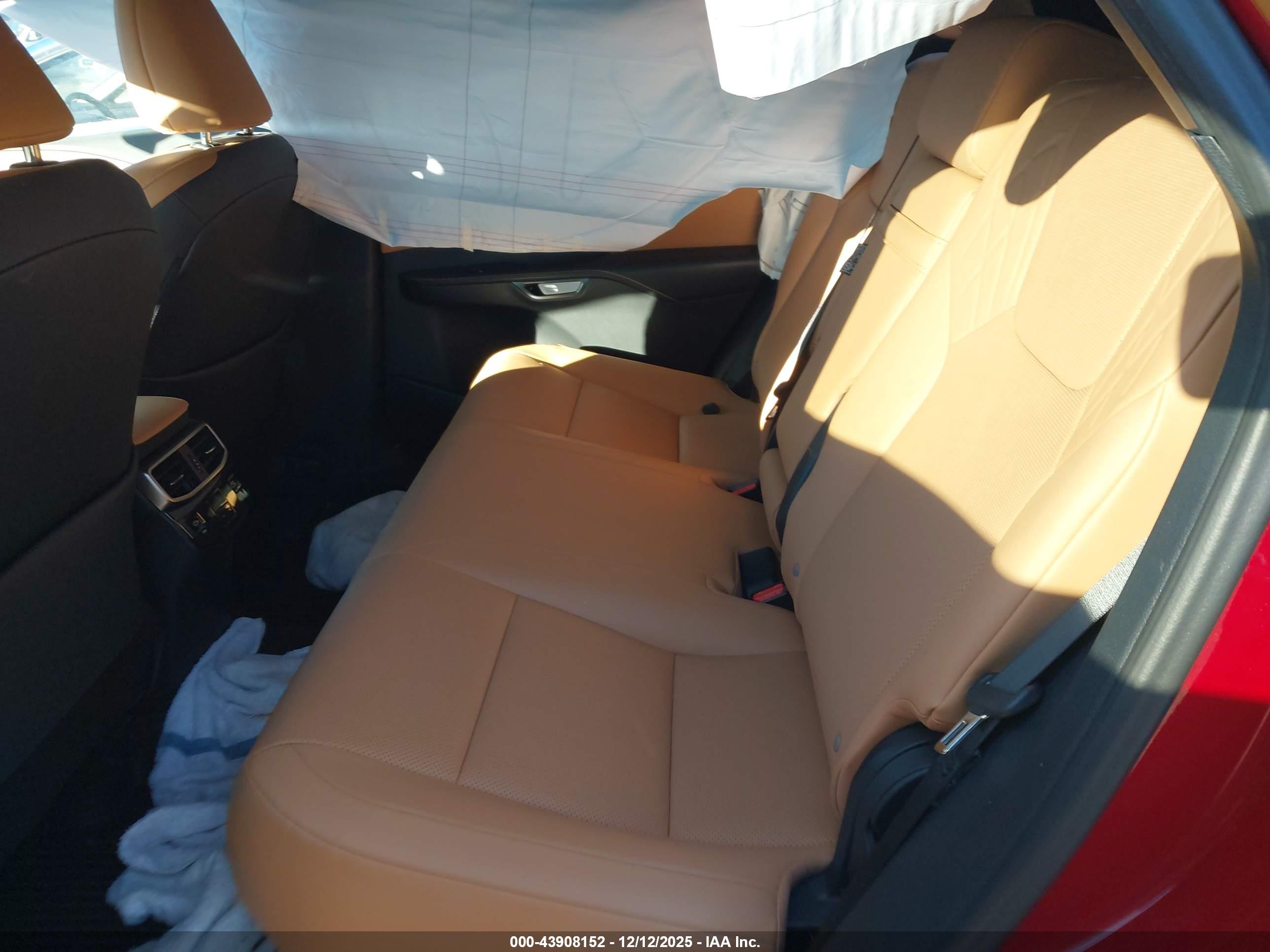 LEXUS RX image 8