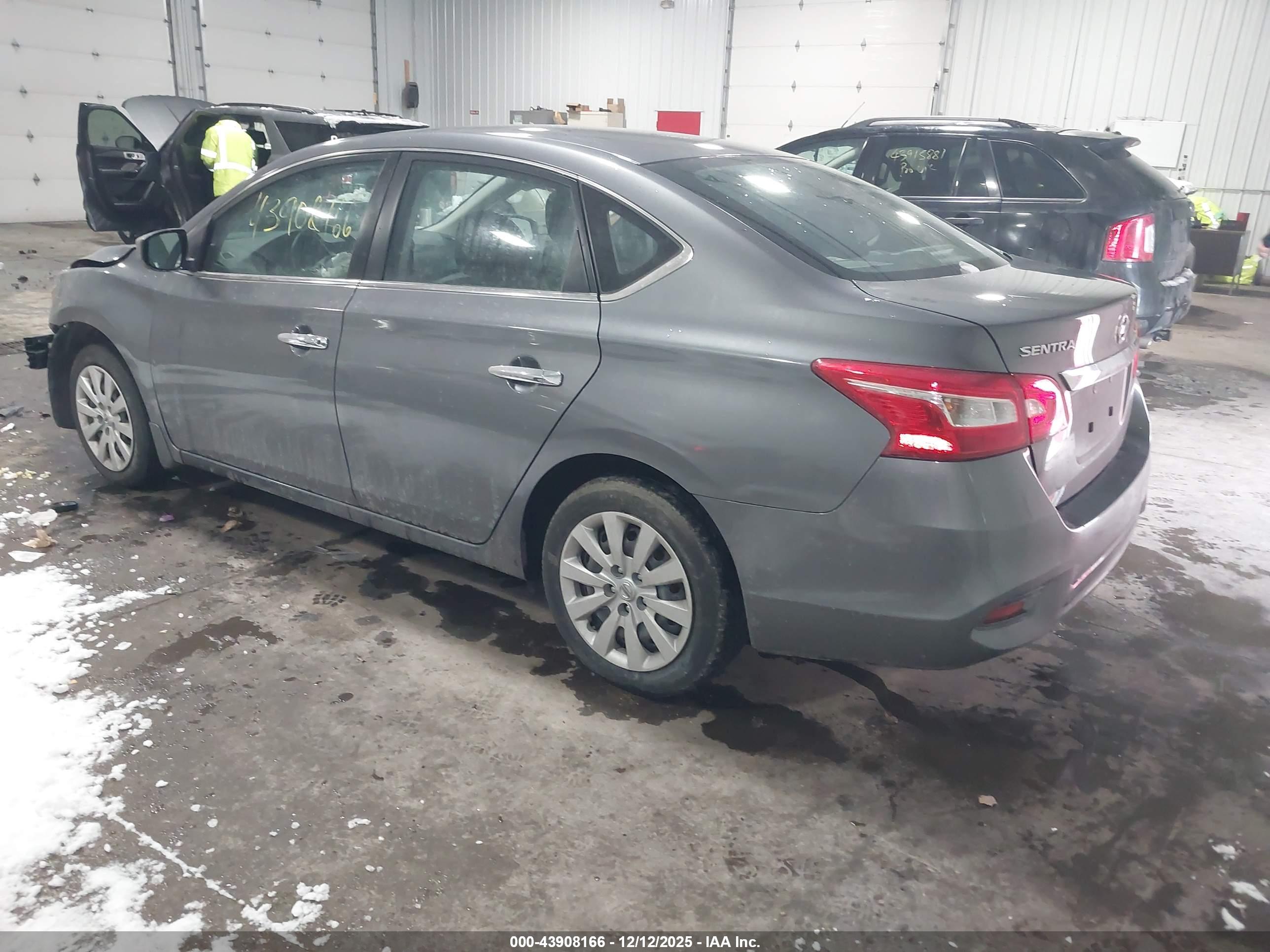 NISSAN SENTRA image 3