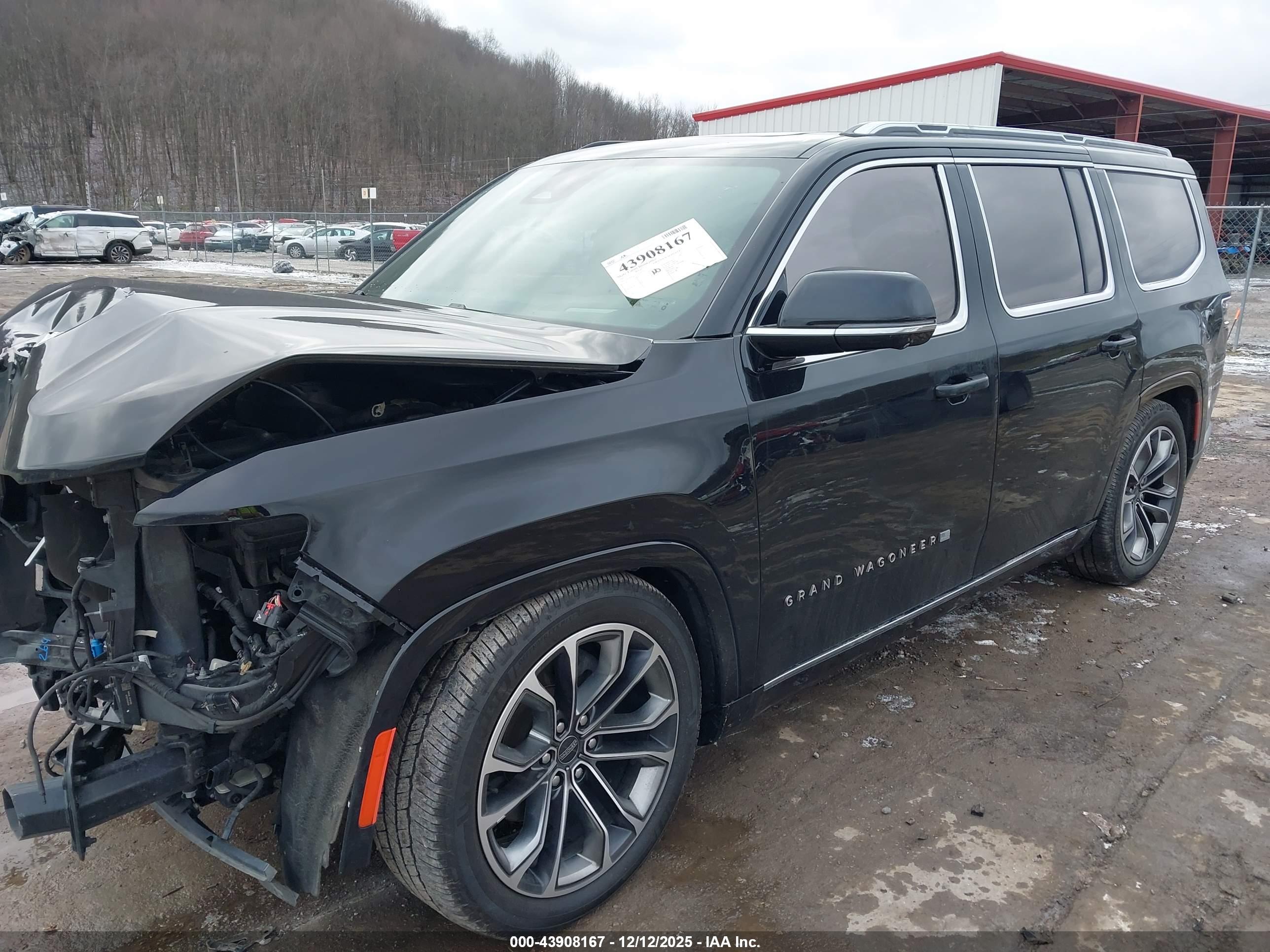 JEEP GRAND image 2