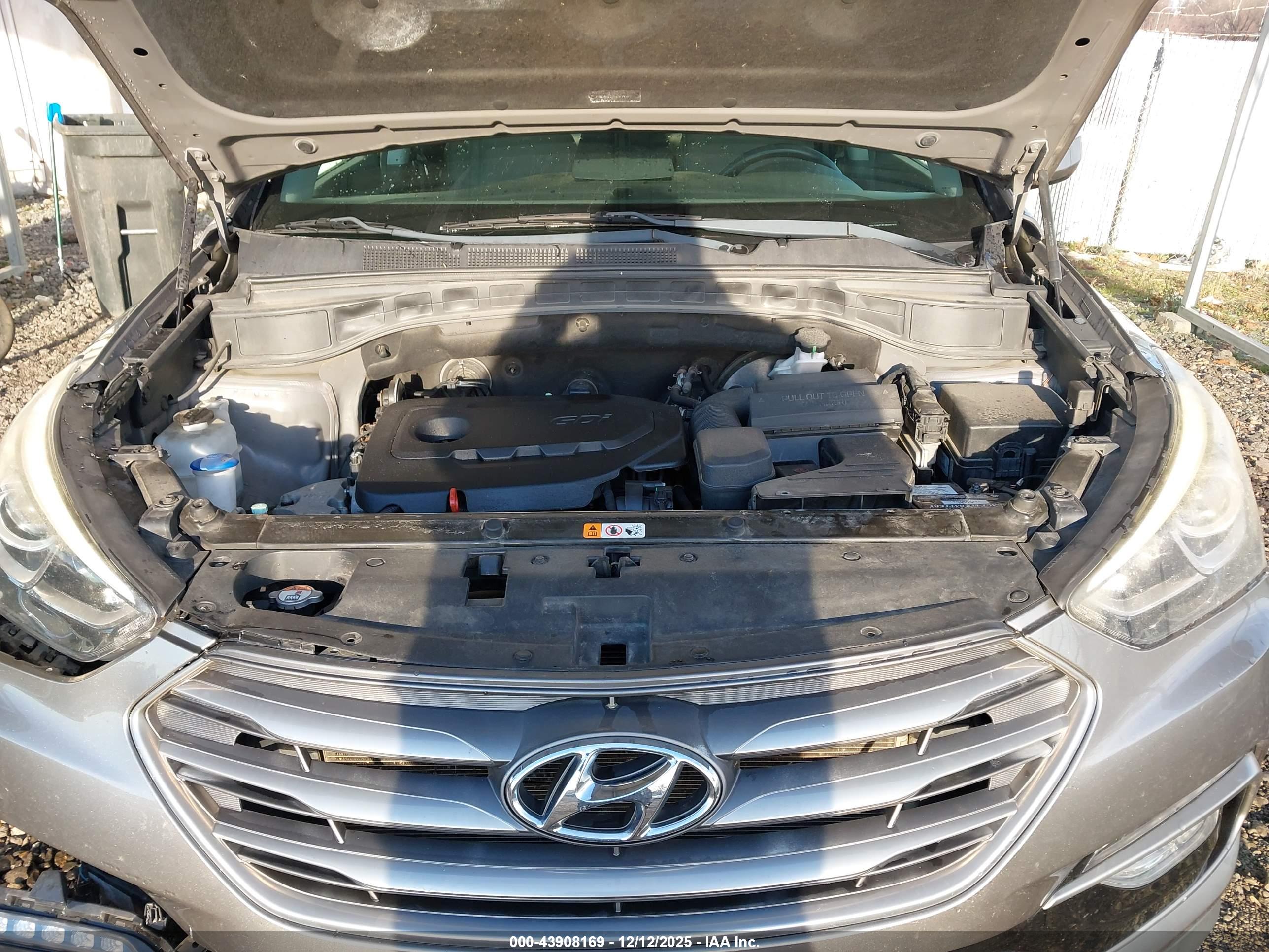 HYUNDAI SANTA image 10
