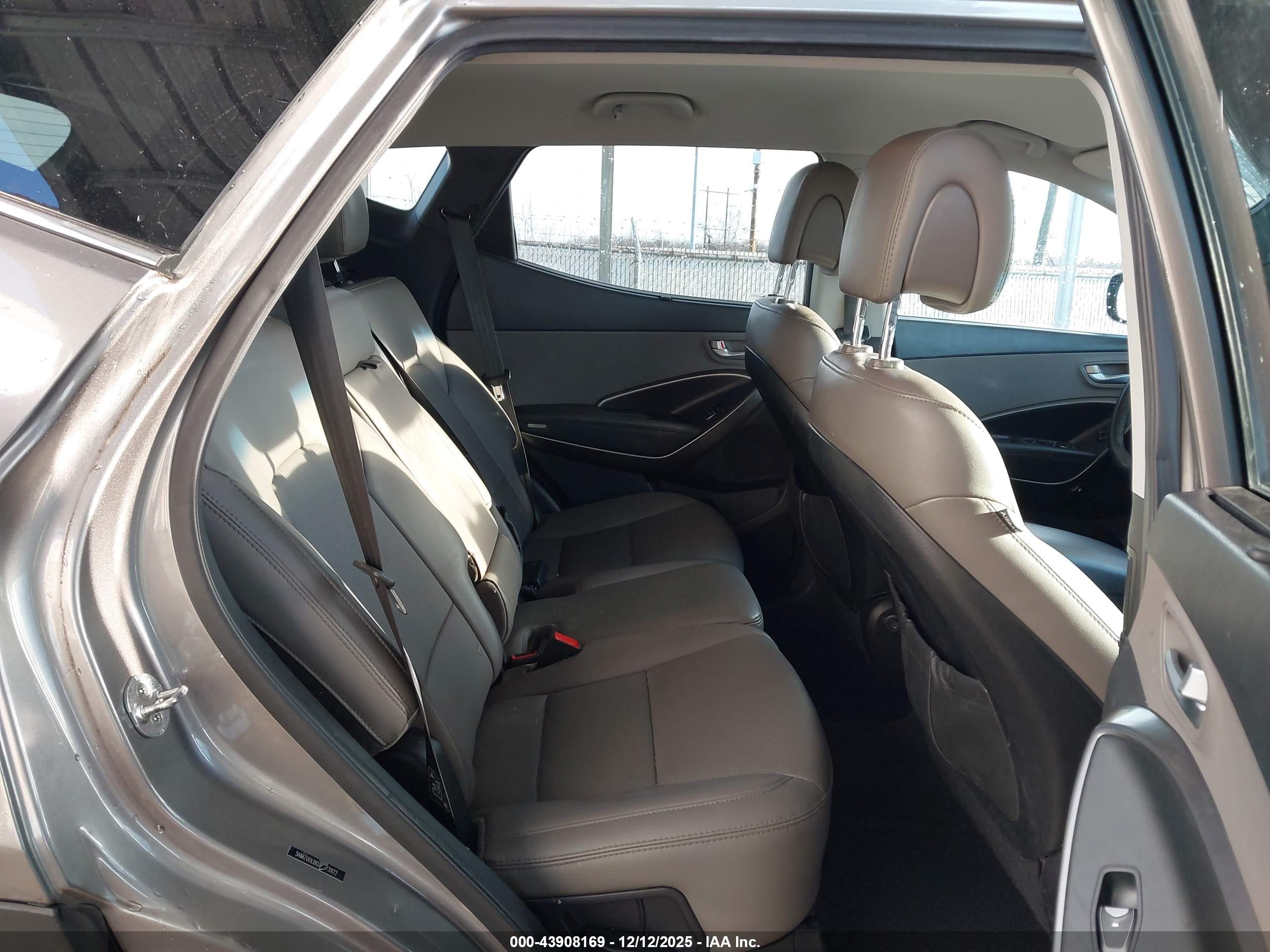 HYUNDAI SANTA image 8