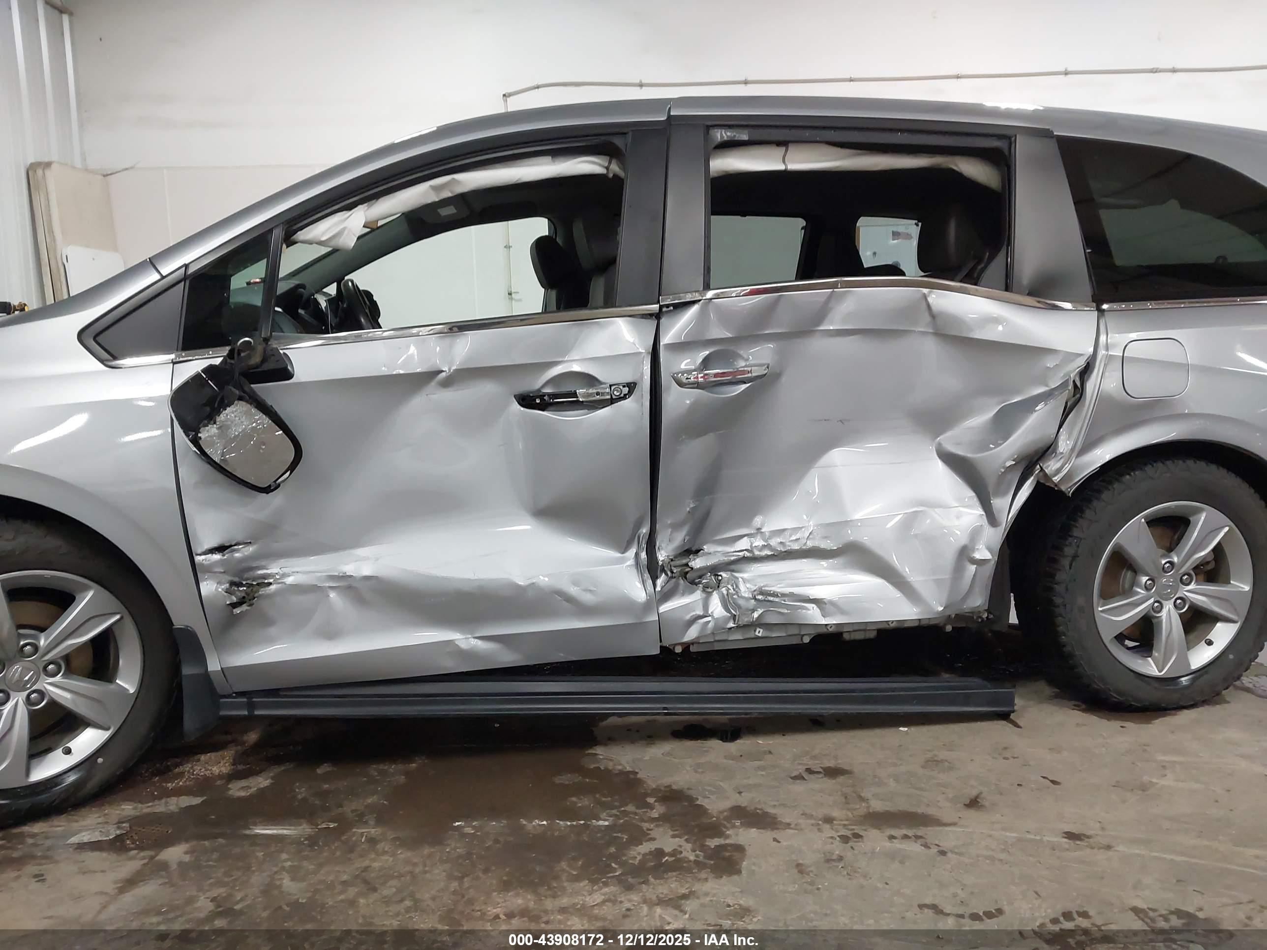 HONDA ODYSSEY image 6