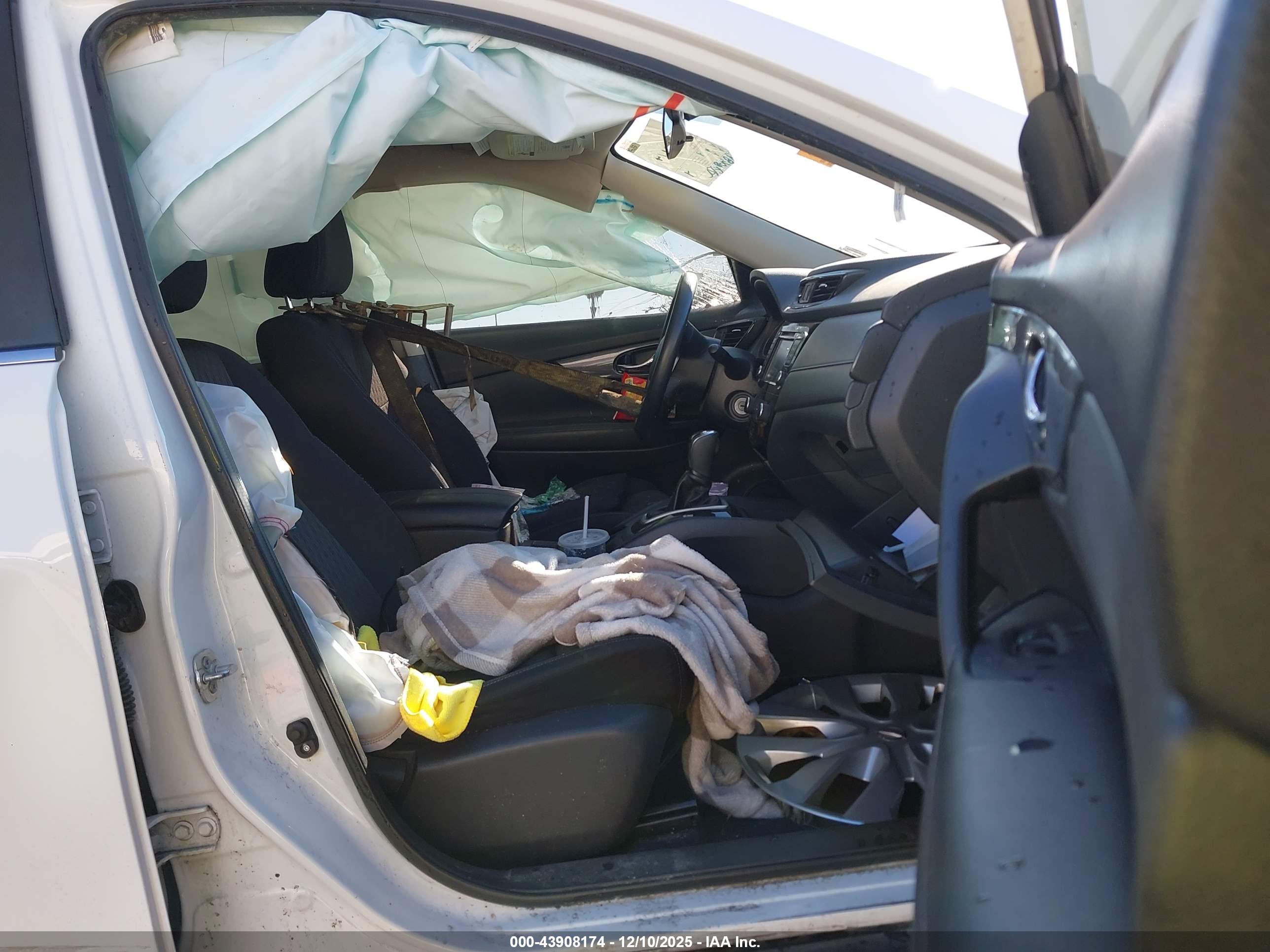 NISSAN ROGUE image 5