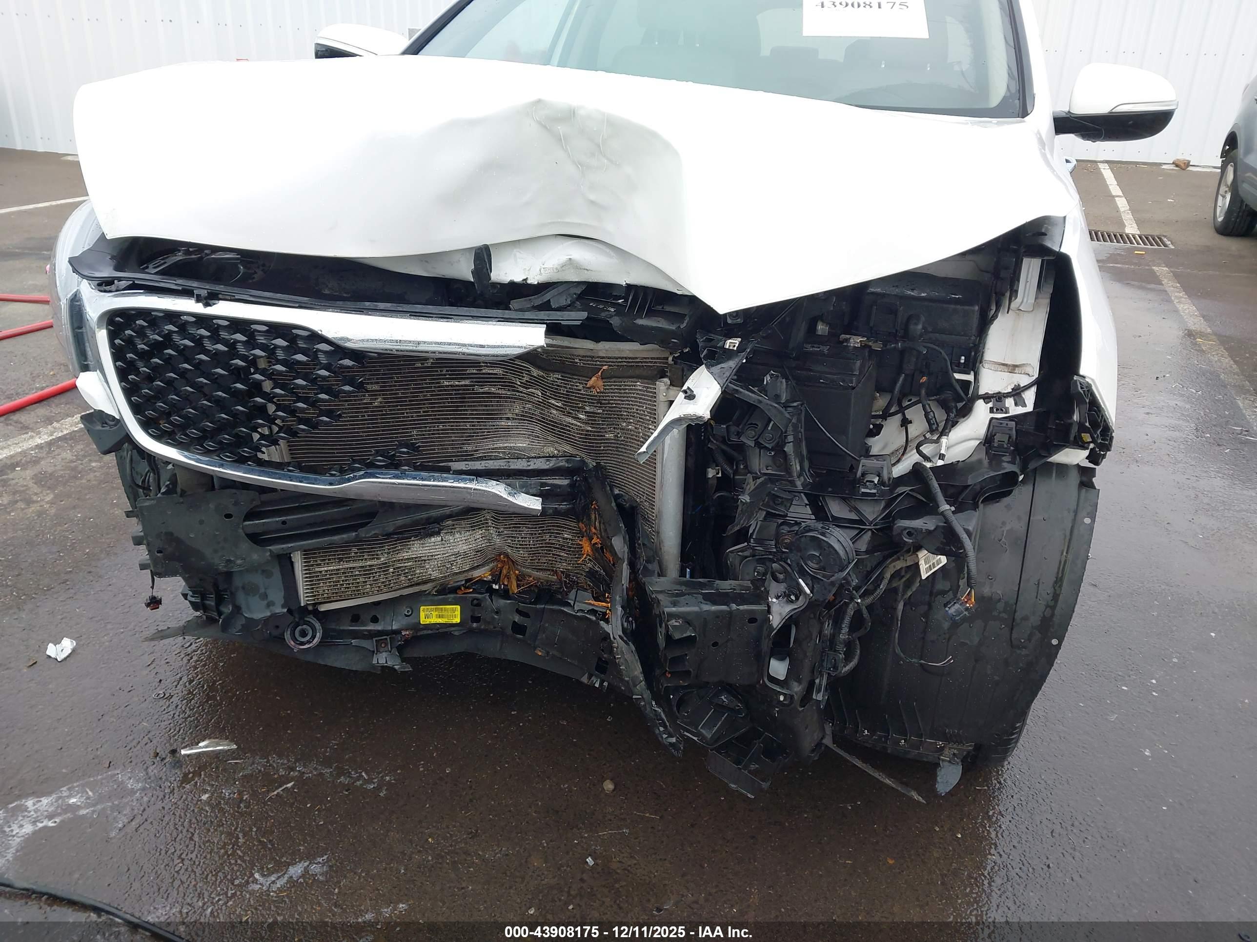 KIA SORENTO image 6