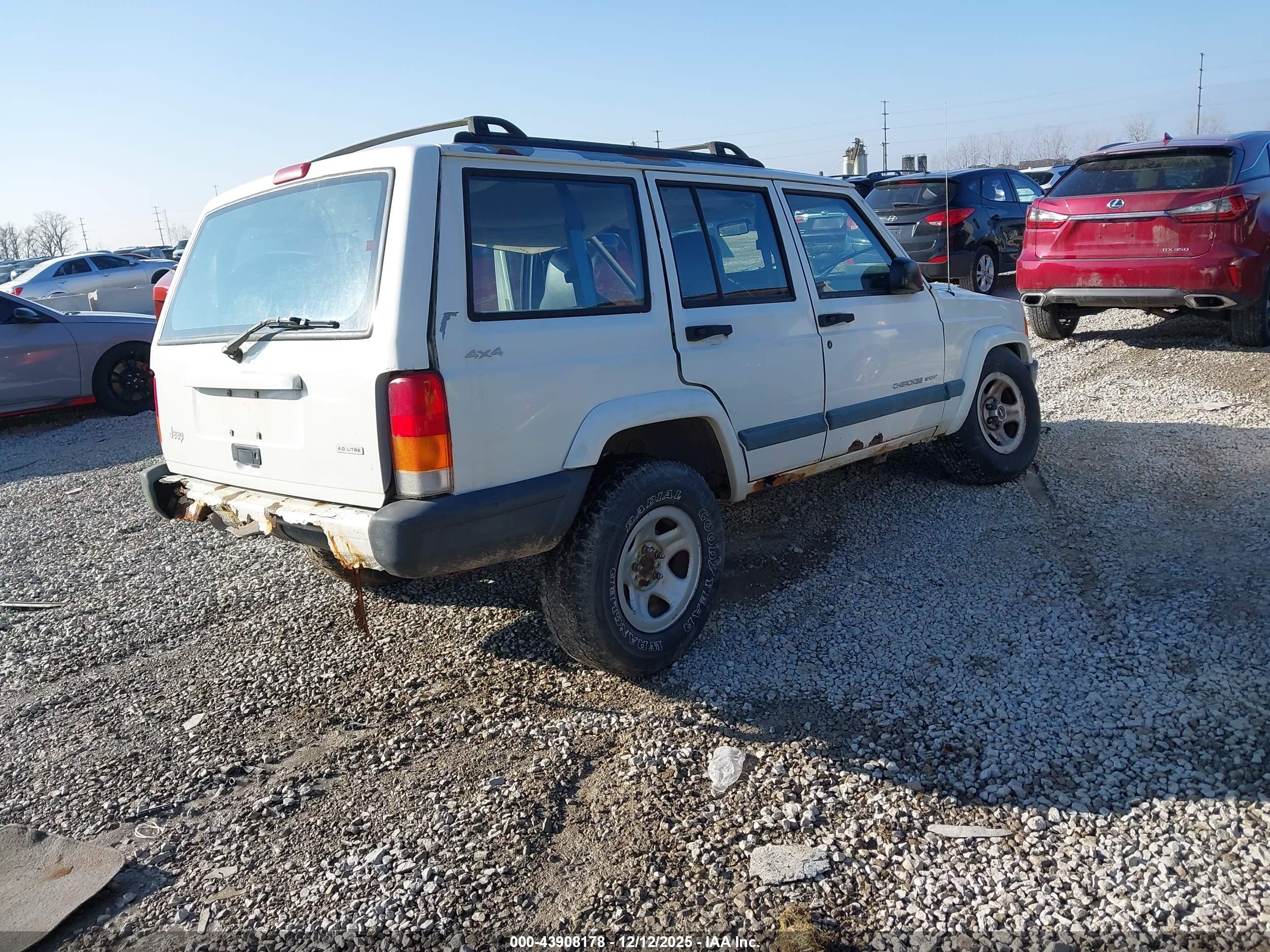 JEEP CHEROKEE image 4