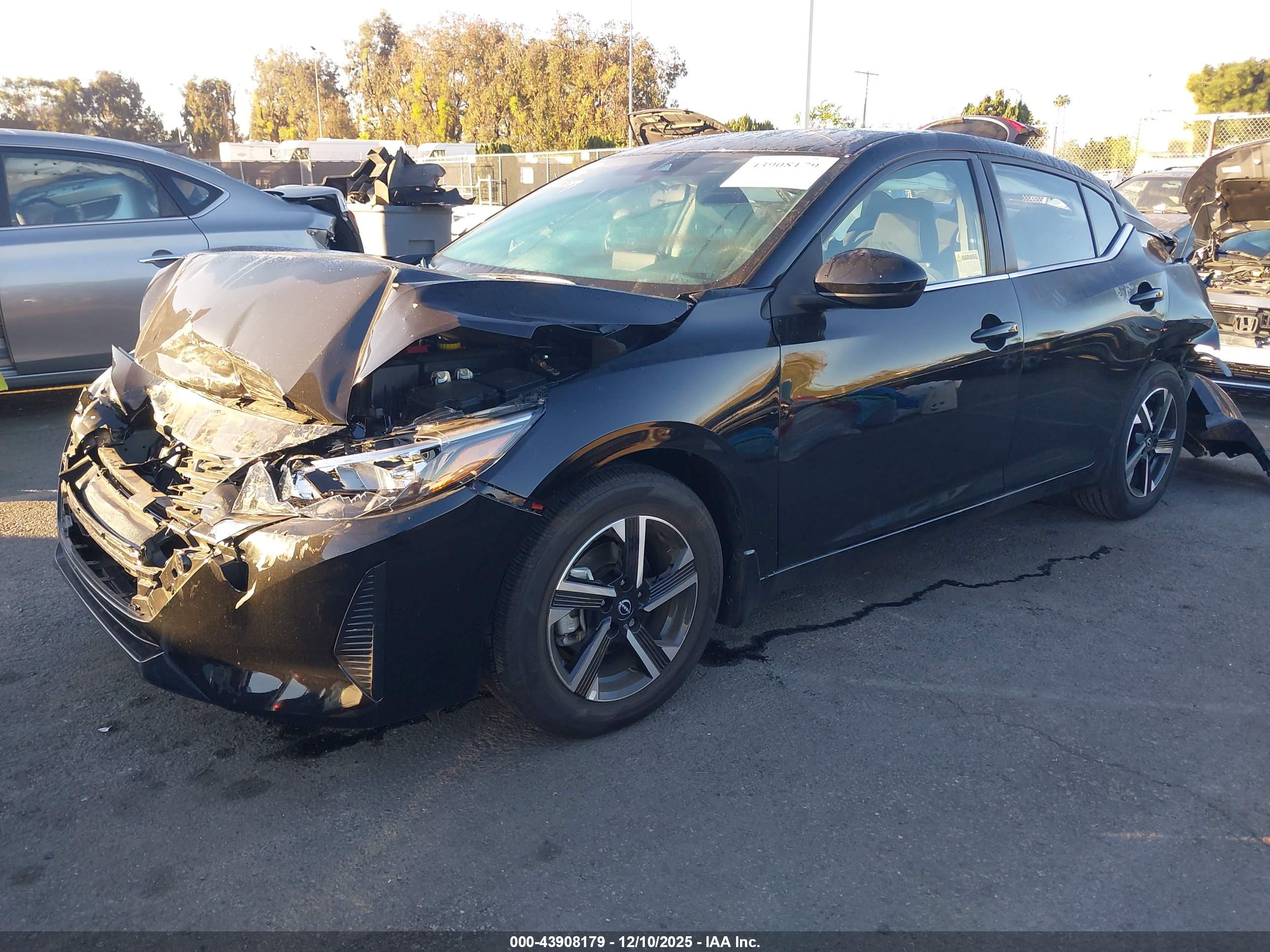 NISSAN SENTRA image 2