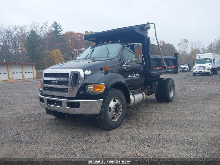 FORD F-750 image 2