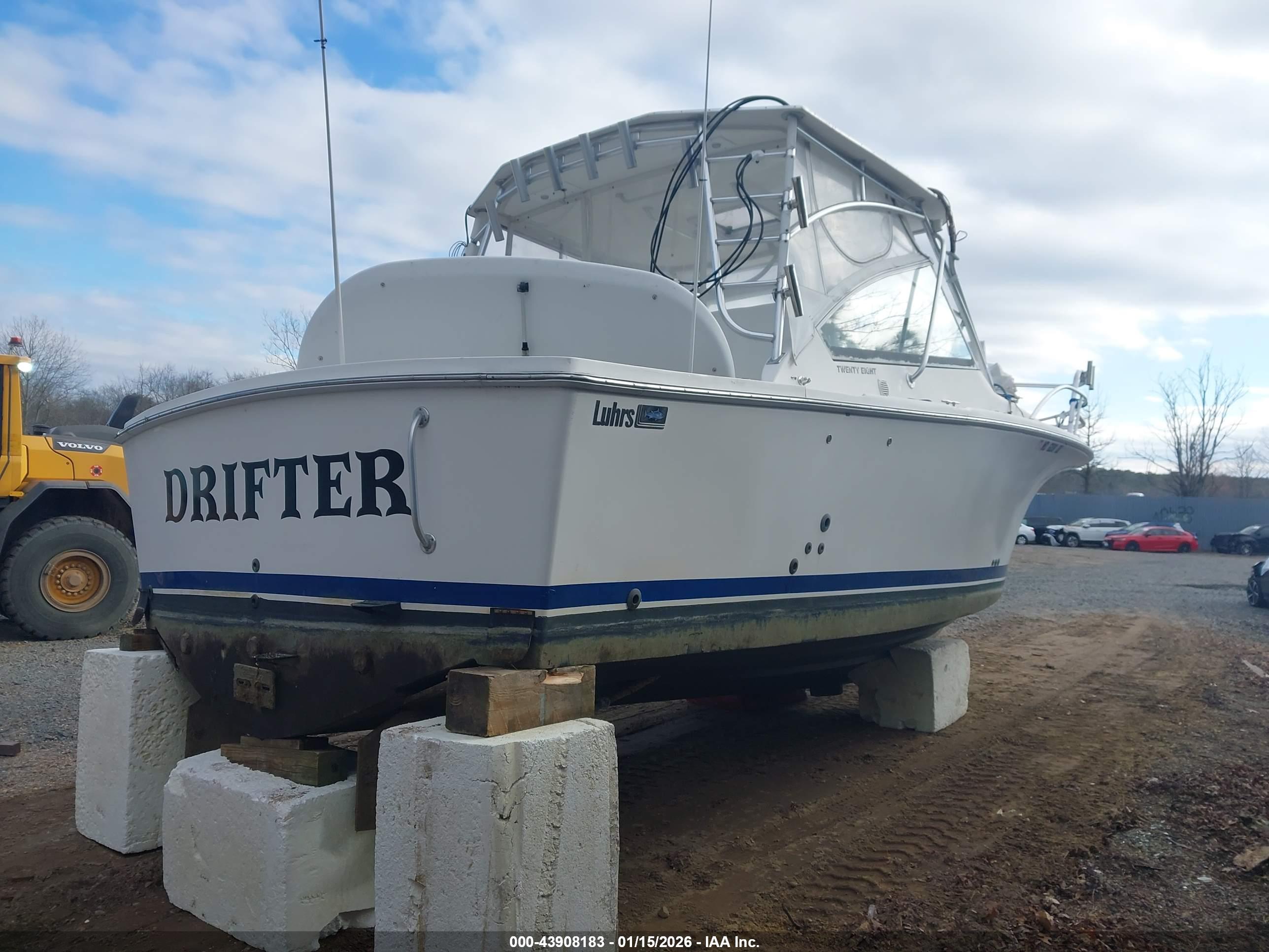 LUHRS 28 image 4