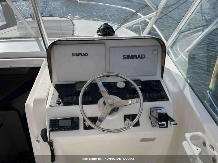 LUHRS 28 image 7