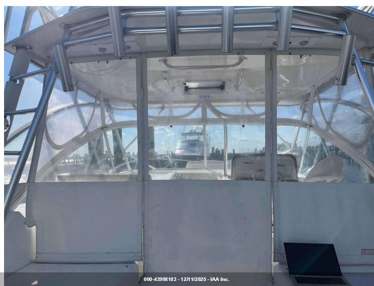LUHRS 28 image 8