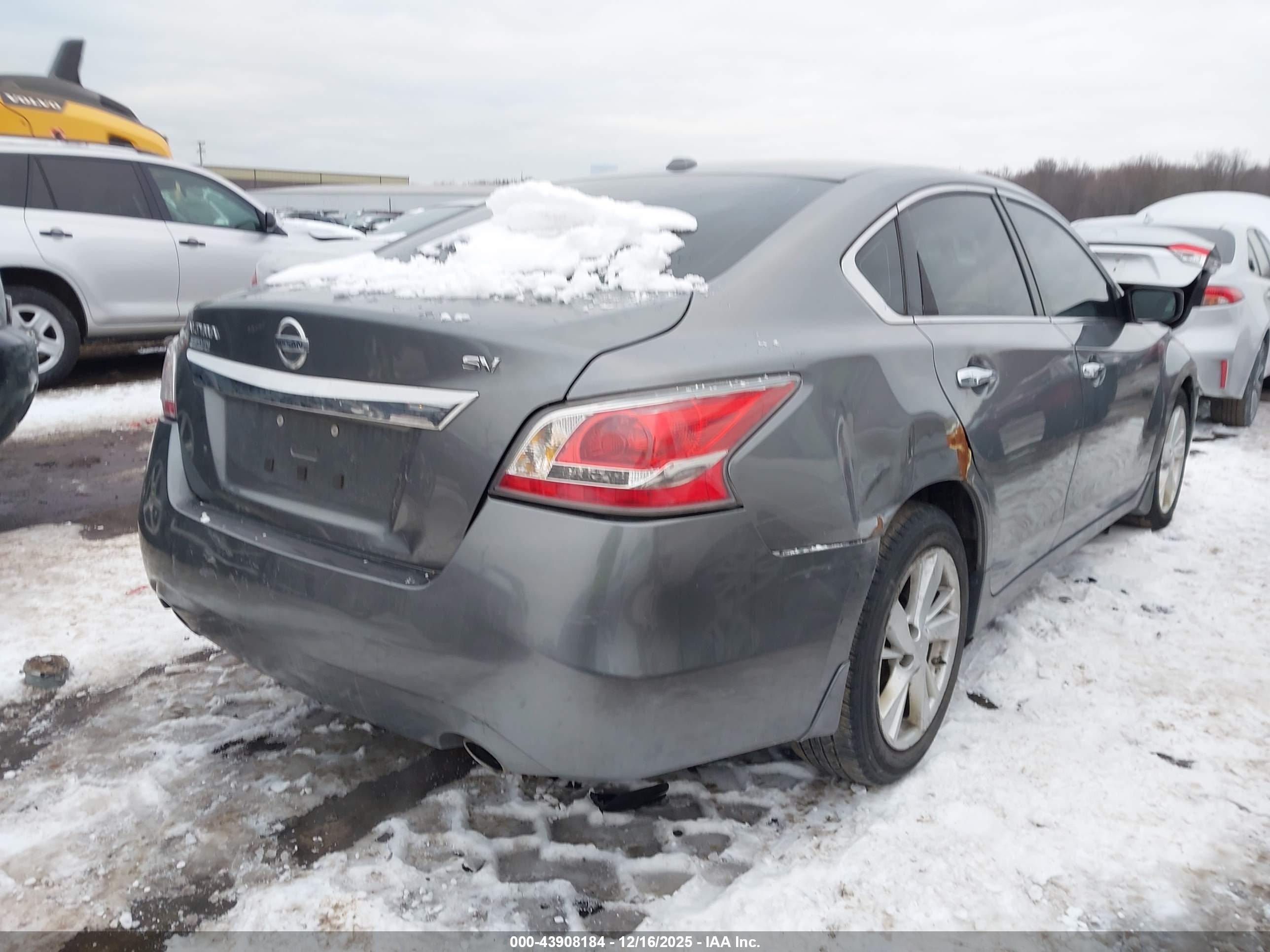 NISSAN ALTIMA image 4
