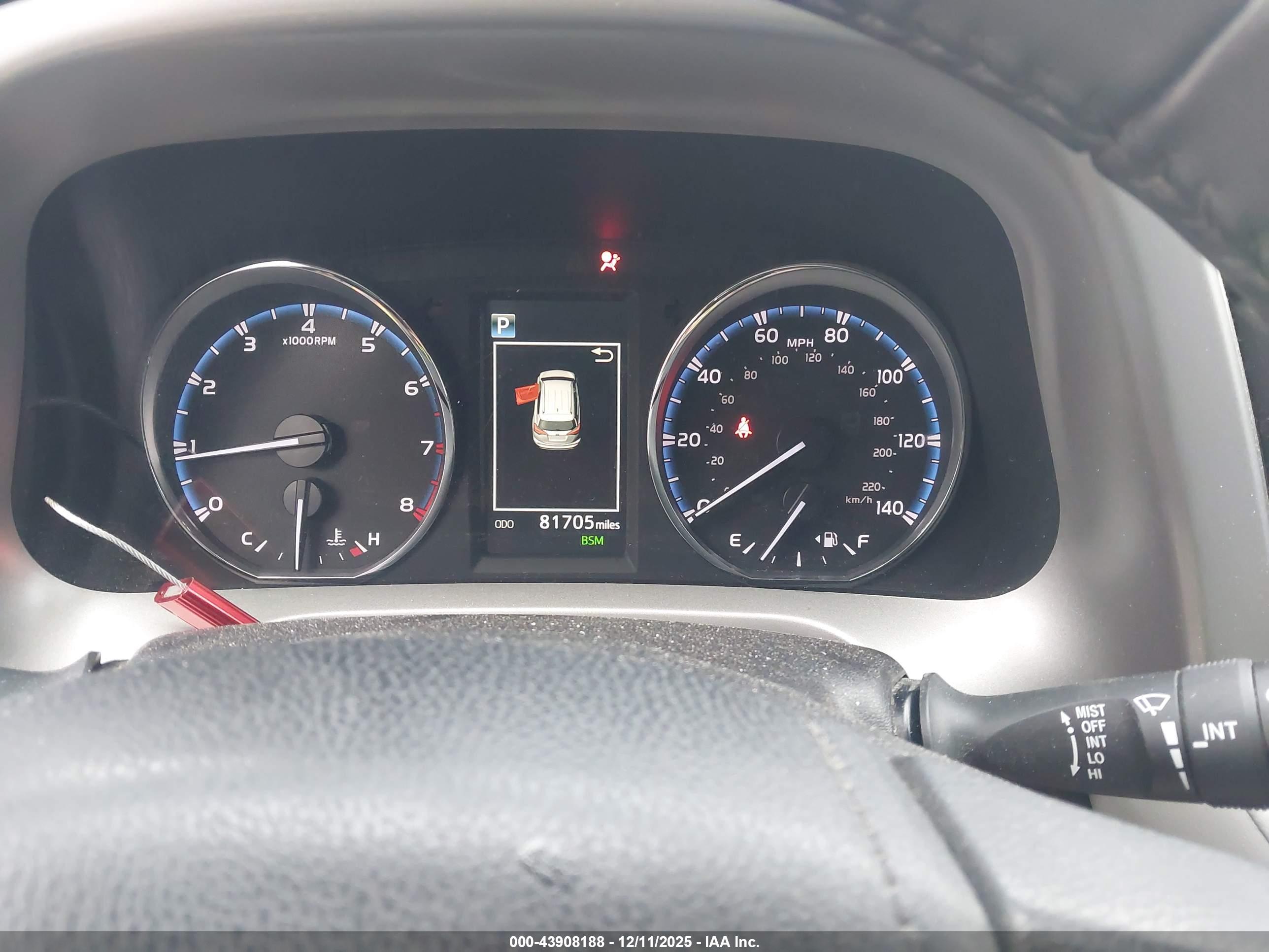 TOYOTA RAV4 image 7